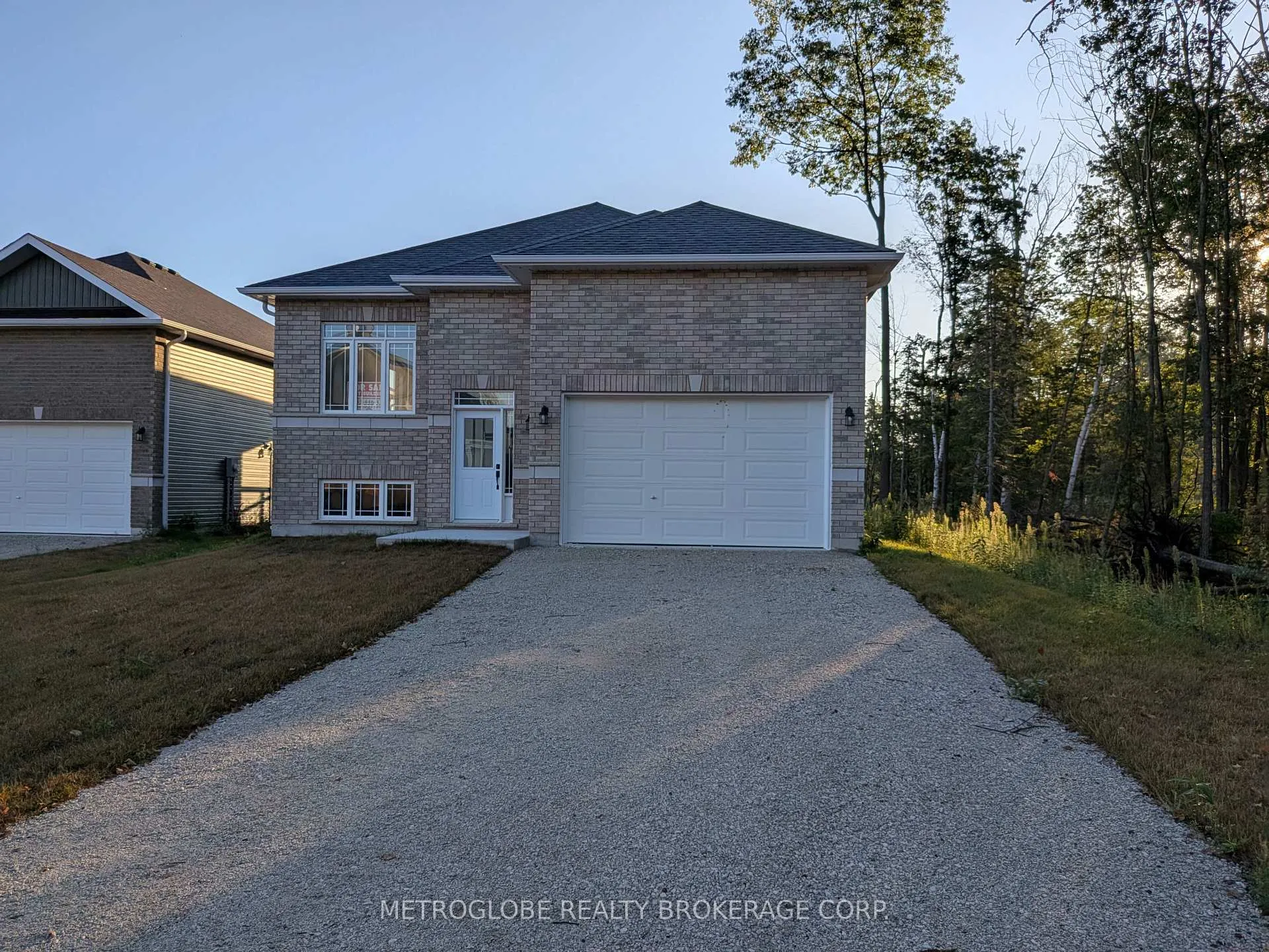 Front of 6 Joanne Crescent S