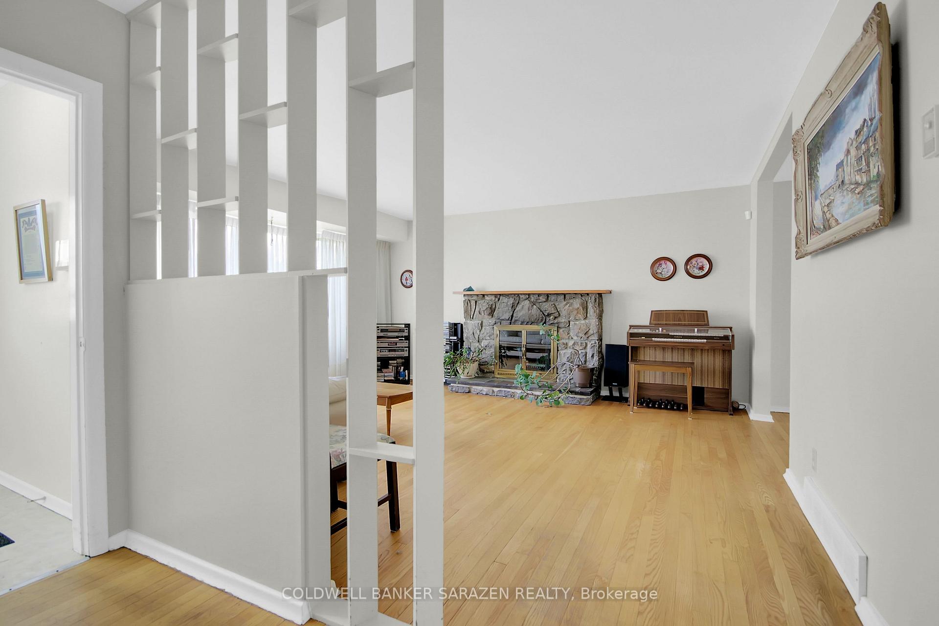 Photo 5 of 70 Viewmount Drive, Ottawa, Meadowlands/Crestview — HOMEH