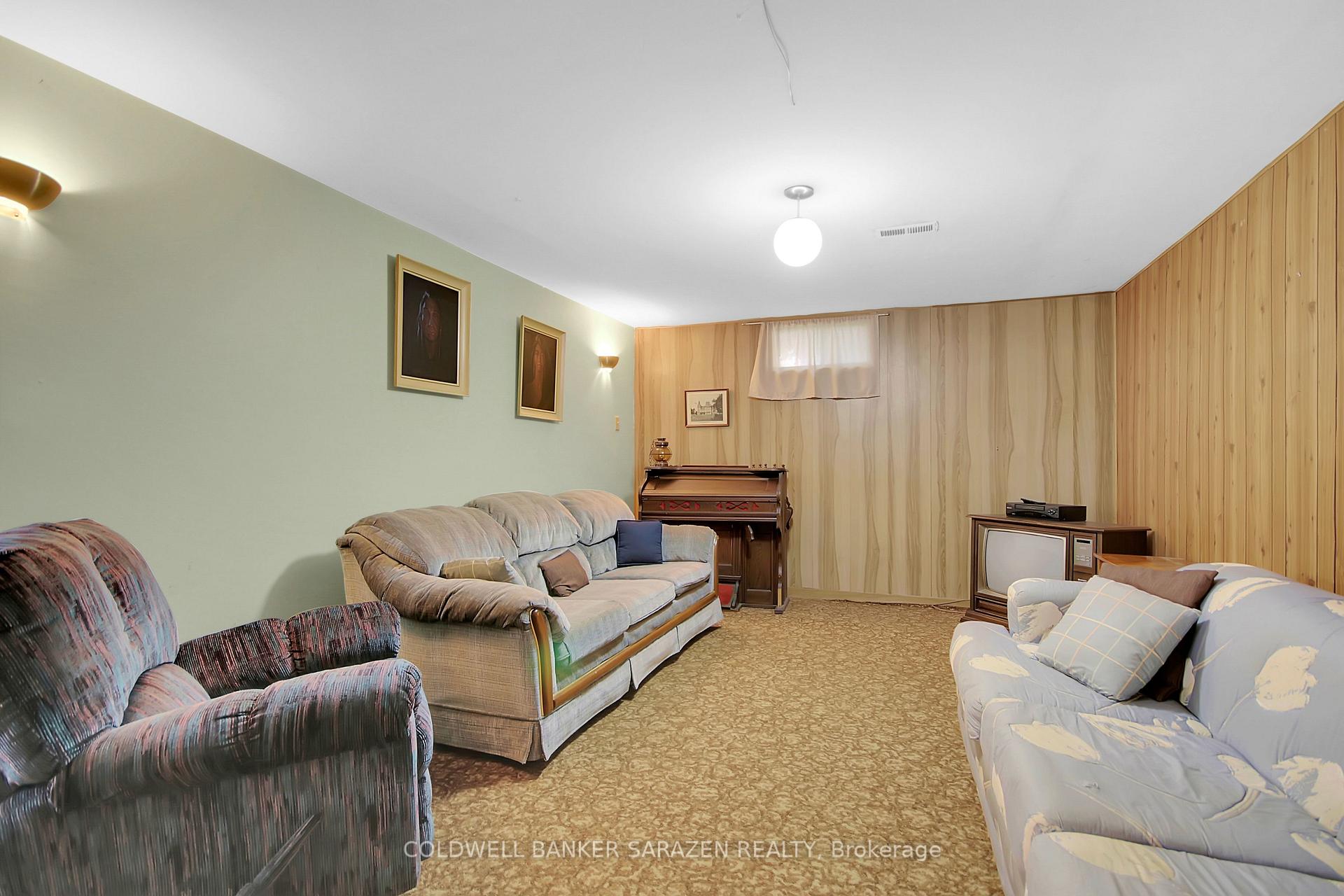 Photo 33 of 70 Viewmount Drive, Ottawa, Meadowlands/Crestview — HOMEH
