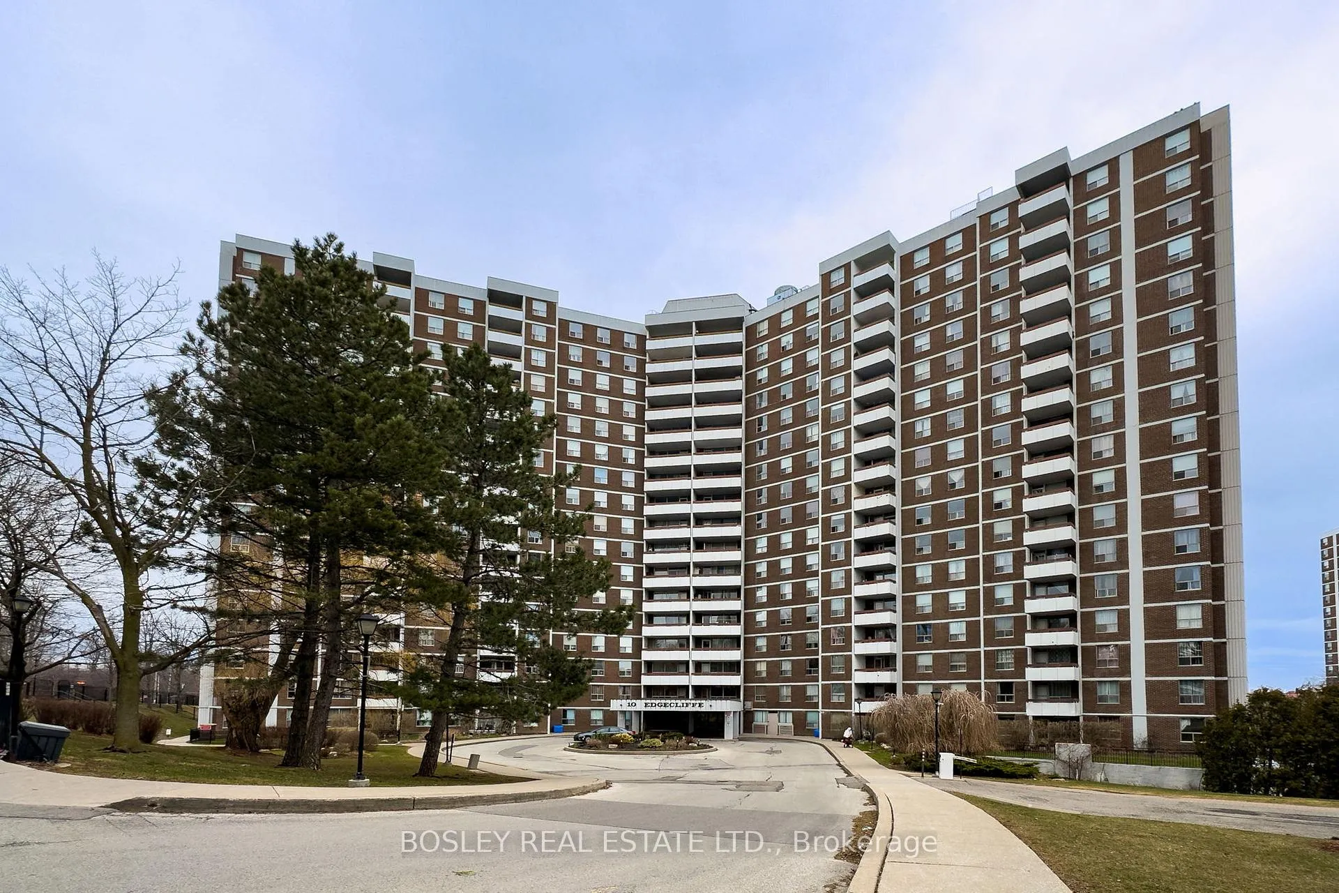 Photo 1 of Unit 1411, 10 Edgecliff Golfway, Toronto, Flemingdon Park — HOMEH
