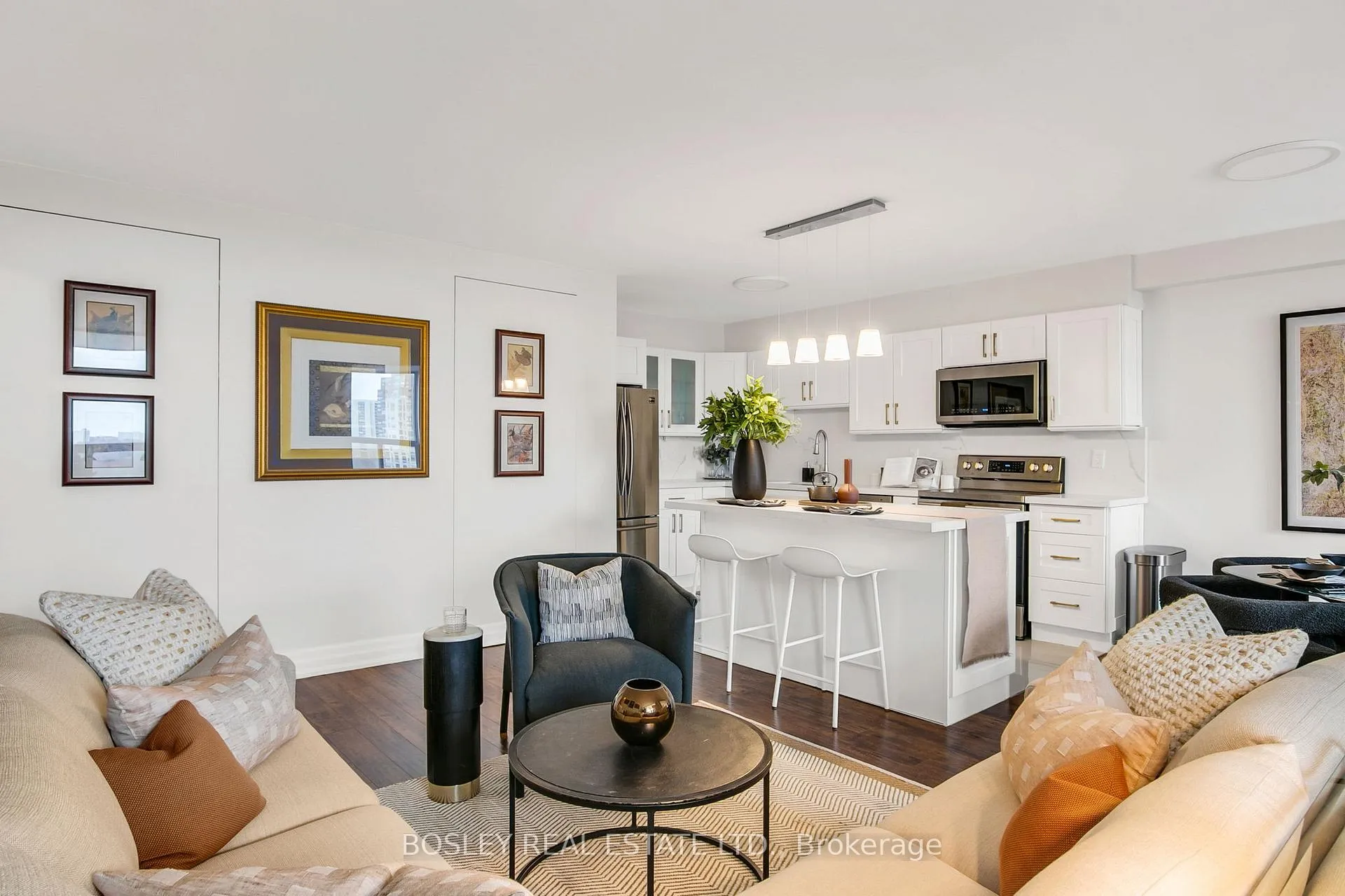 Photo 5 of Unit 1411, 10 Edgecliff Golfway, Toronto, Flemingdon Park — HOMEH
