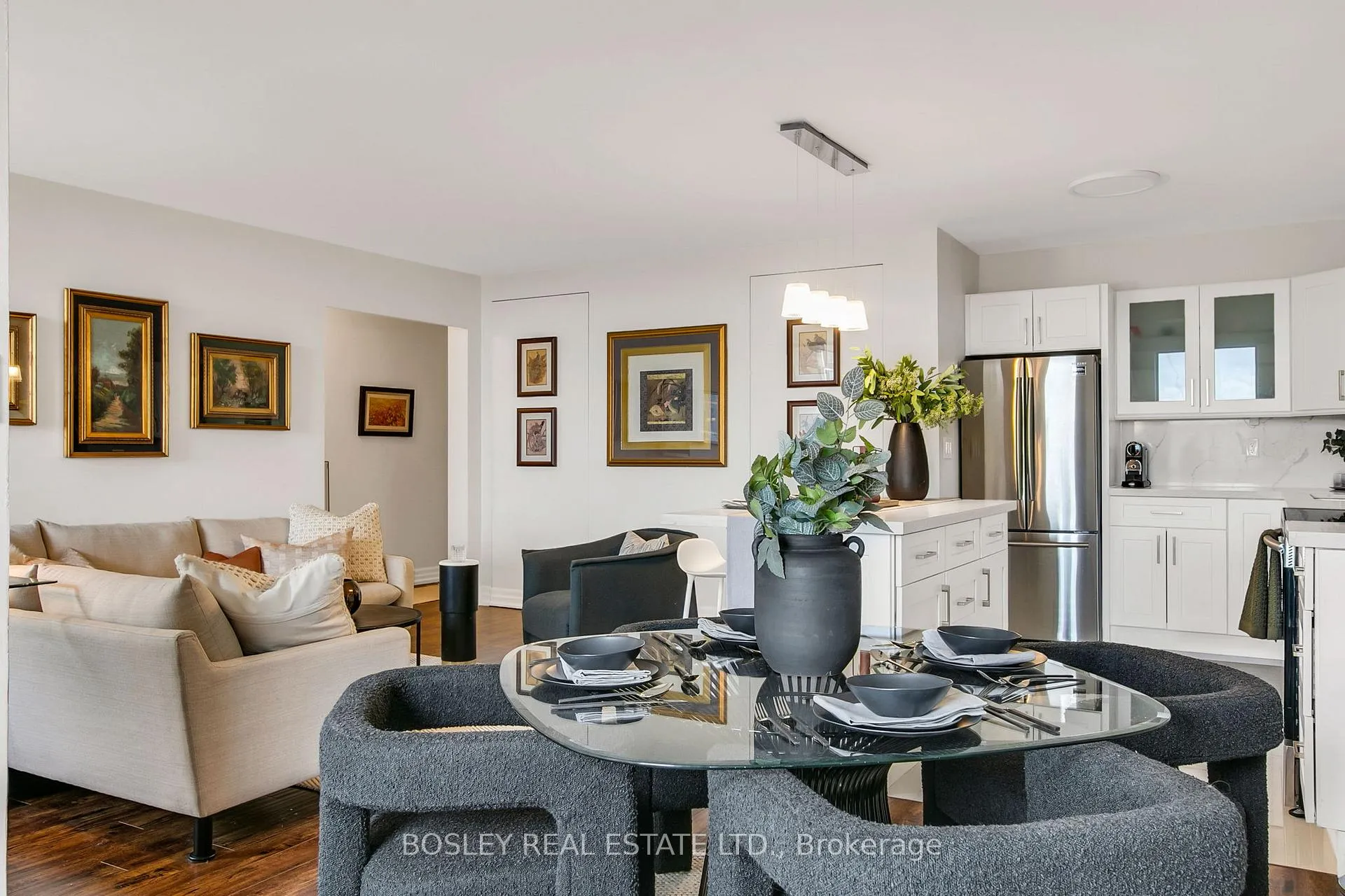 Photo 7 of Unit 1411, 10 Edgecliff Golfway, Toronto, Flemingdon Park — HOMEH