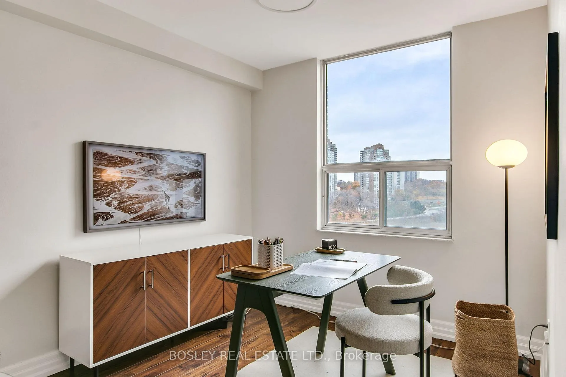Photo 16 of Unit 1411, 10 Edgecliff Golfway, Toronto, Flemingdon Park — HOMEH