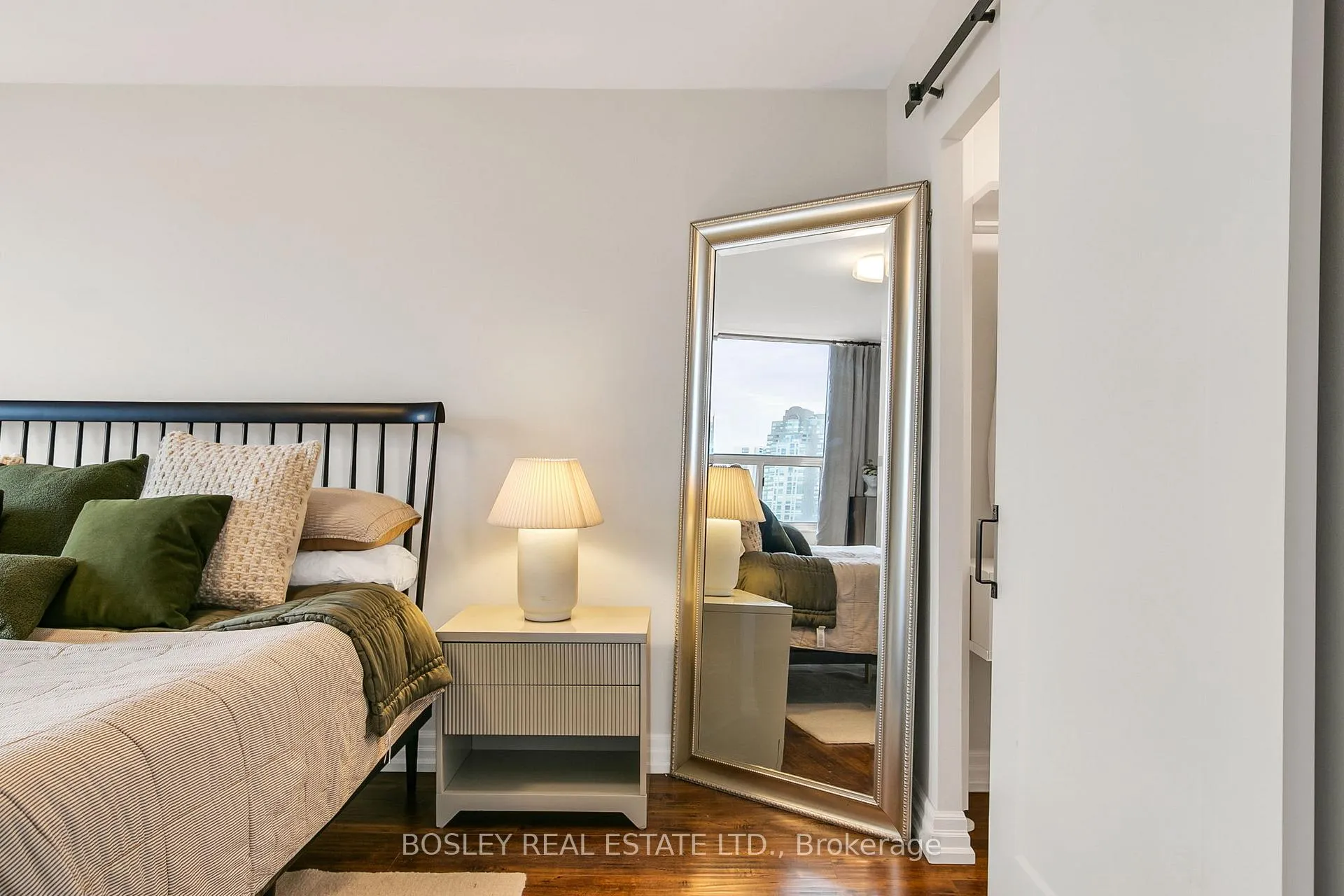 Photo 20 of Unit 1411, 10 Edgecliff Golfway, Toronto, Flemingdon Park — HOMEH