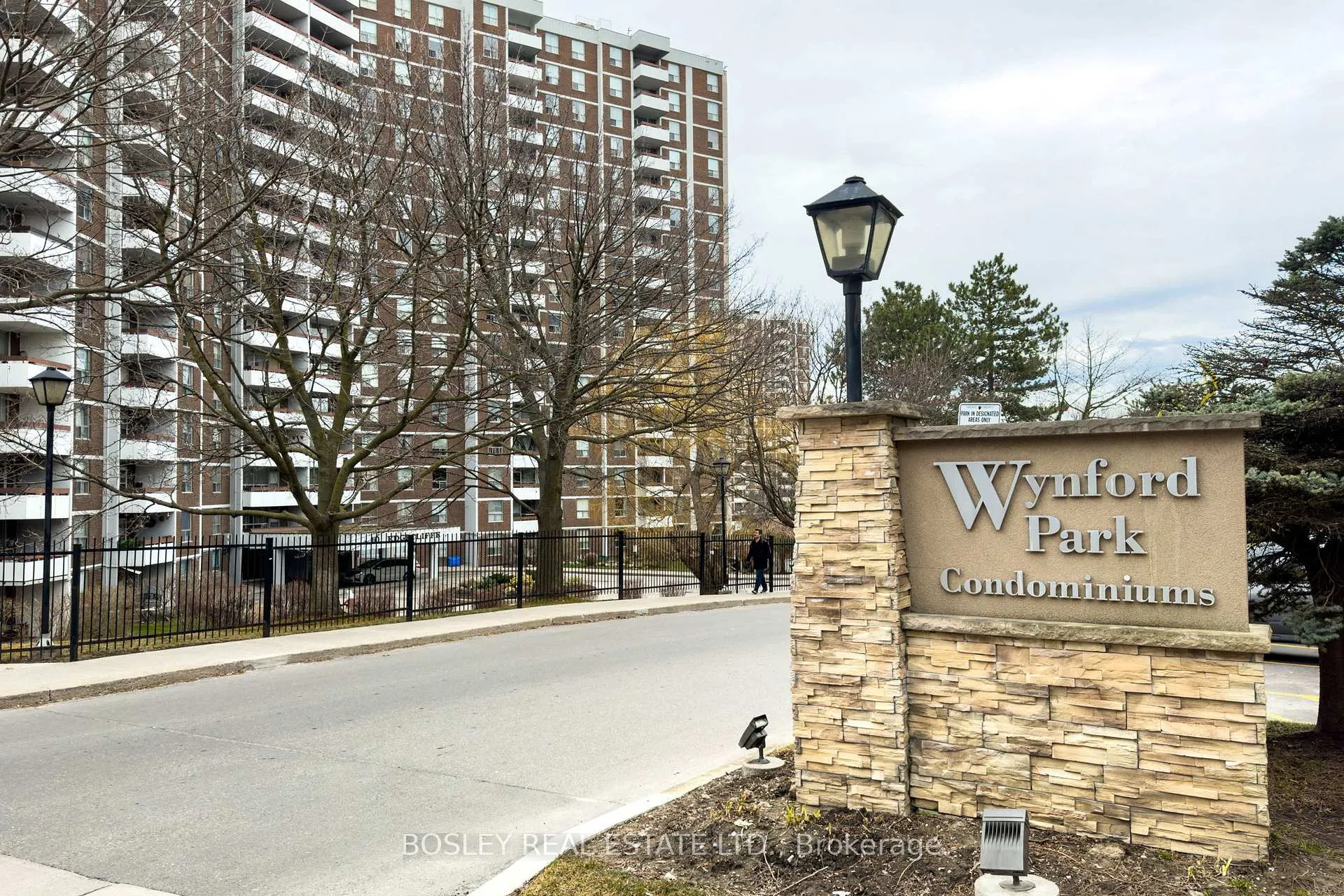Photo 39 of Unit 1411, 10 Edgecliff Golfway, Toronto, Flemingdon Park — HOMEH