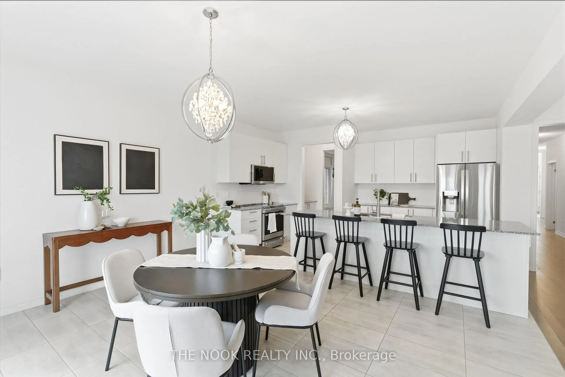 Photo 7 of 141 Lyle Drive, Clarington, Bowmanville — HOMEH