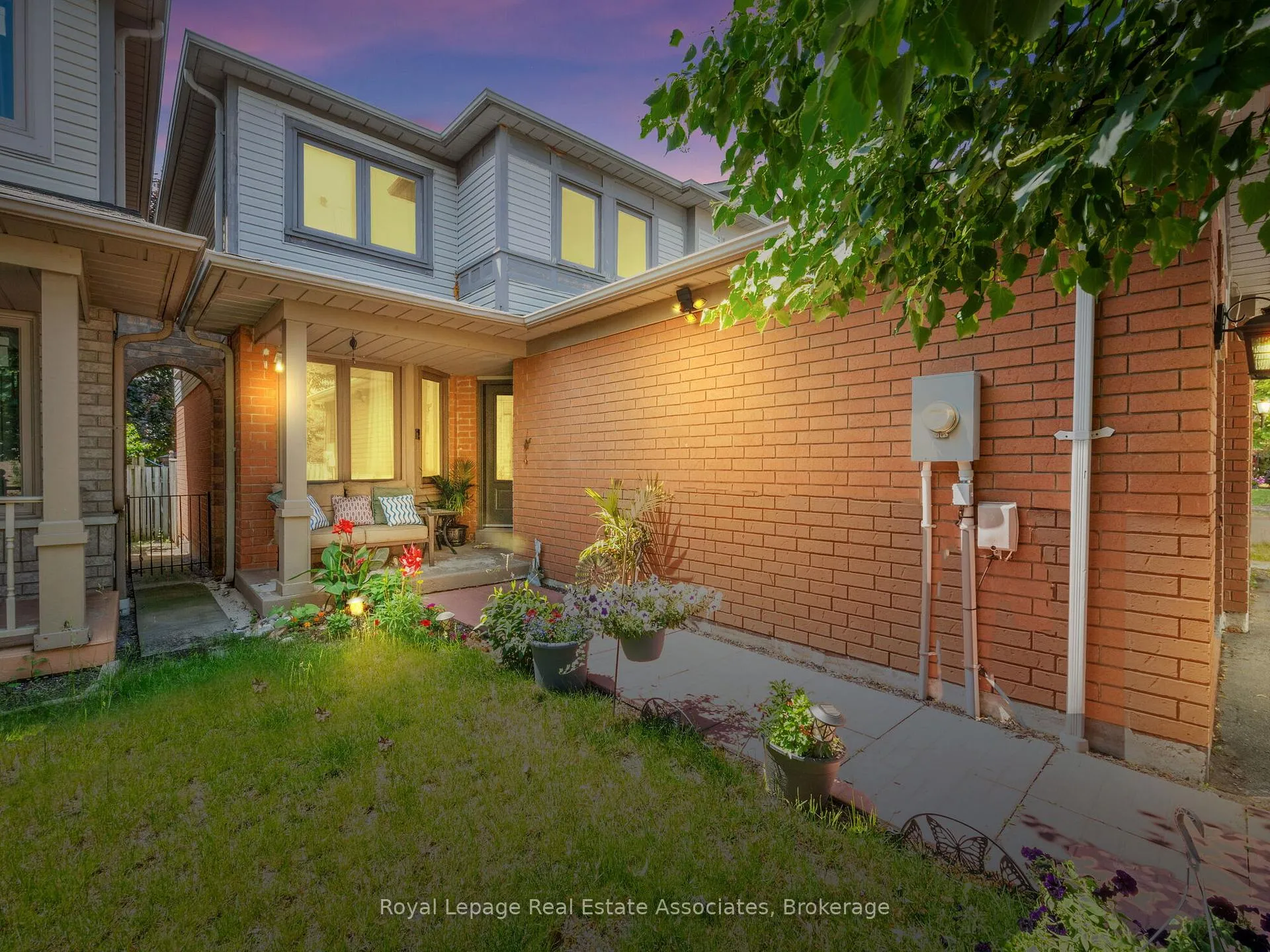 Photo 4 of 4 Greengrove Way, Whitby, Rolling Acres — HOMEH