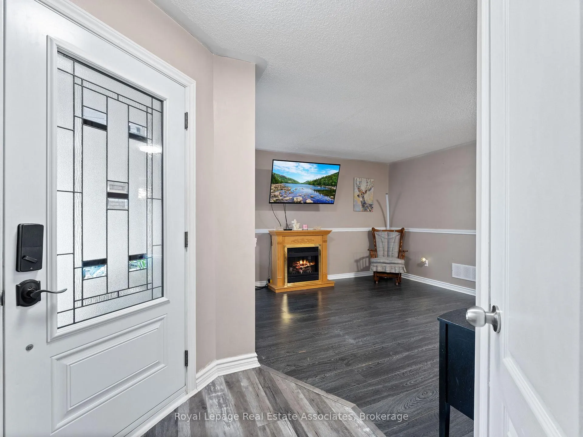 Photo 6 of 4 Greengrove Way, Whitby, Rolling Acres — HOMEH