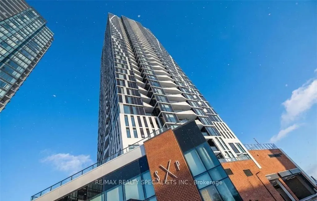 Photo 1 of Unit 2104, 25 Wellington Street S, Kitchener — HOMEH