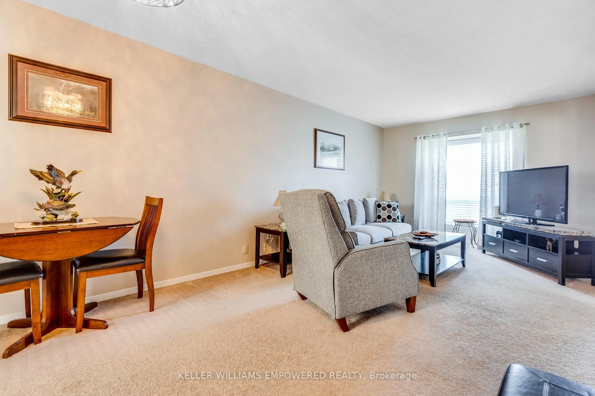 Photo 5 of 57 Mcmullen Crescent, Brampton, Central Park — HOMEH