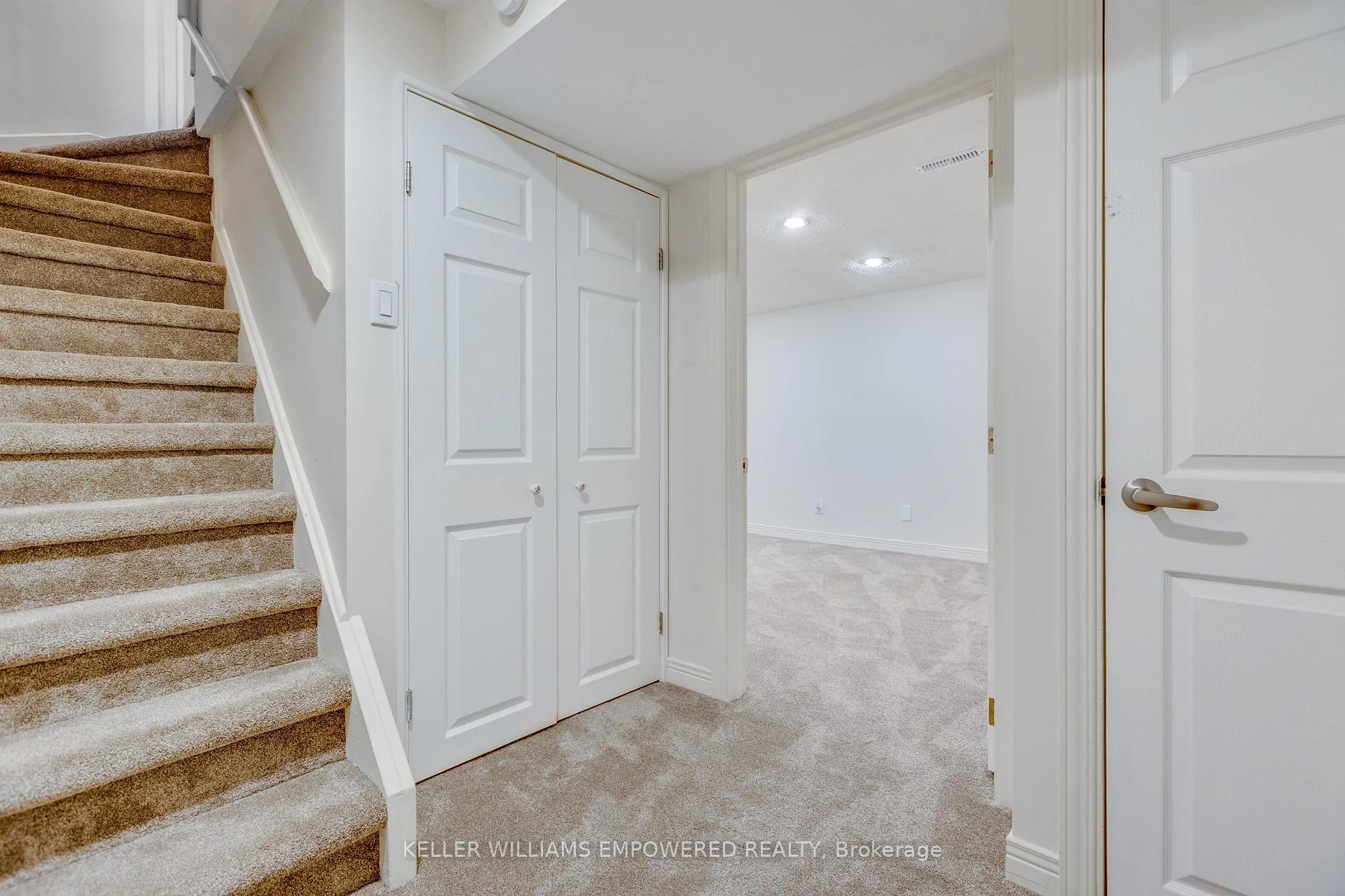 Photo 18 of 57 Mcmullen Crescent, Brampton, Central Park — HOMEH