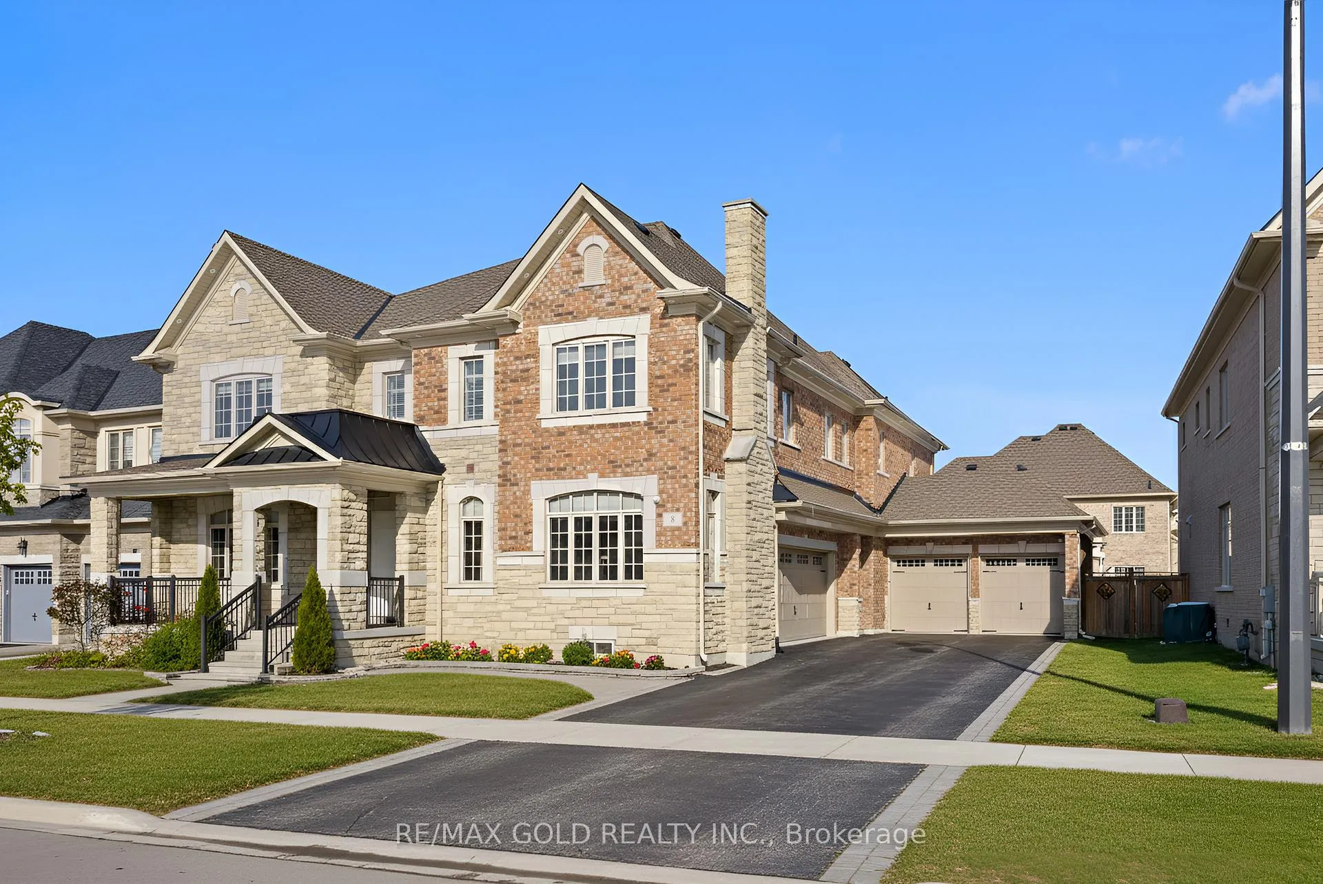 Front of 8 Markey Court