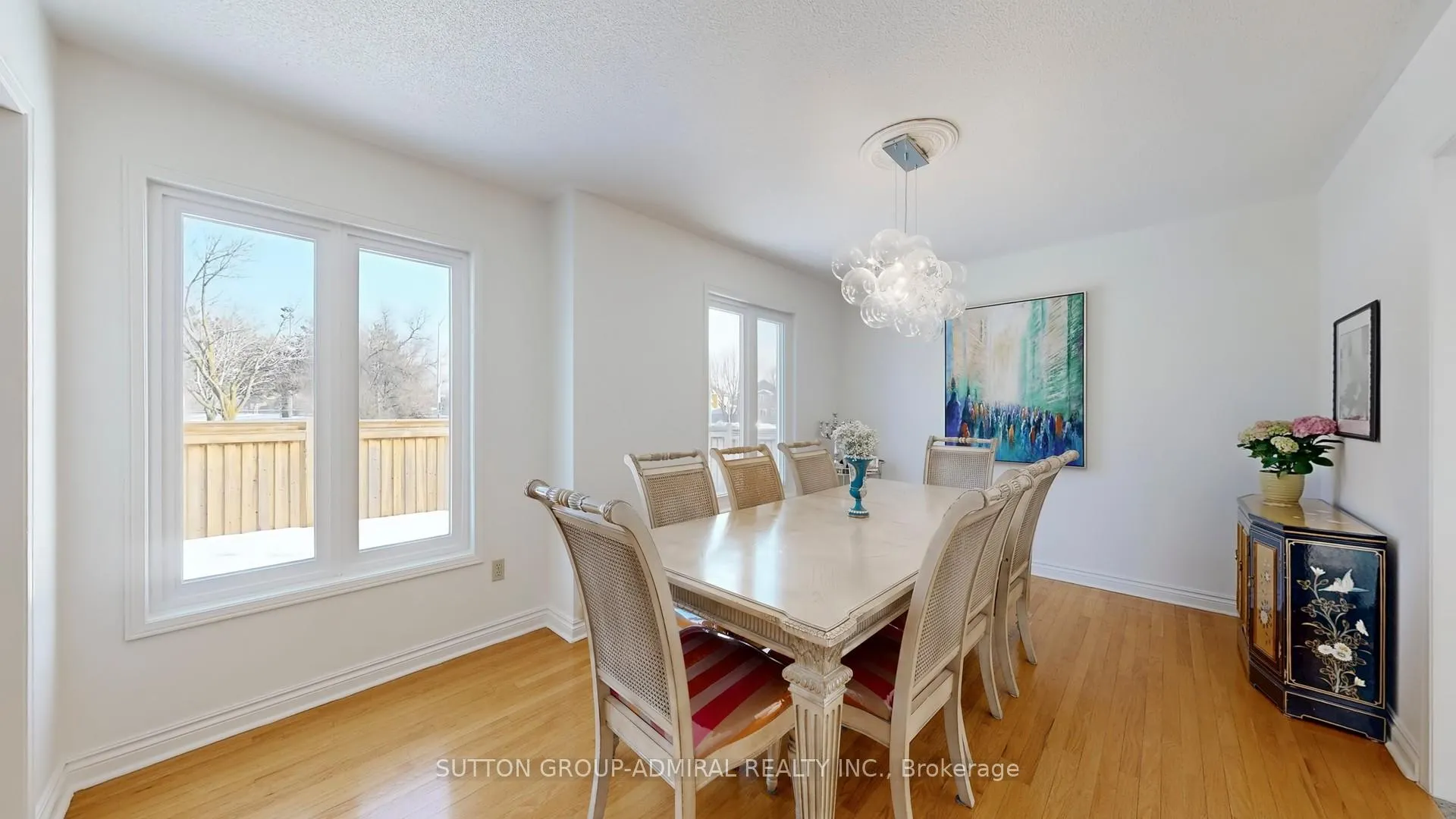 Photo 6 of 215 Westhampton Drive, Vaughan, Brownridge — HOMEH