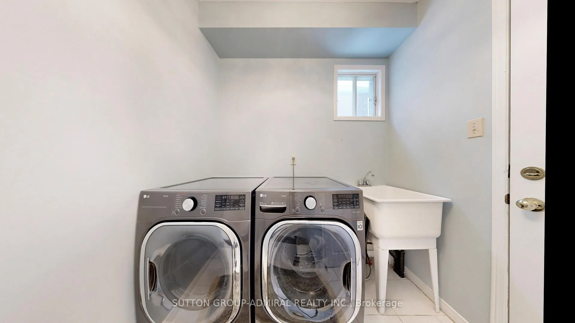 Photo 12 of 215 Westhampton Drive, Vaughan, Brownridge — HOMEH