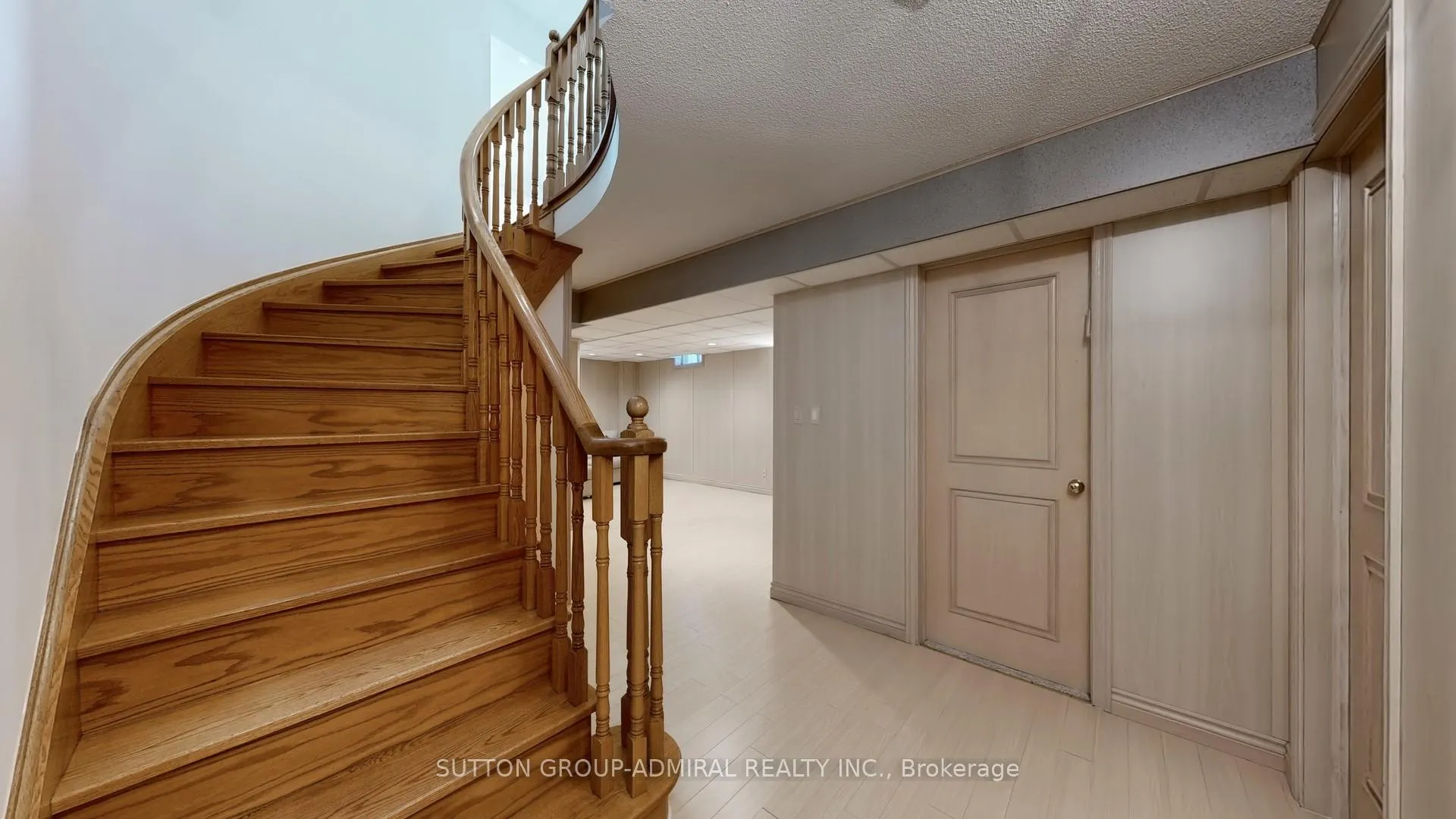 Photo 19 of 215 Westhampton Drive, Vaughan, Brownridge — HOMEH