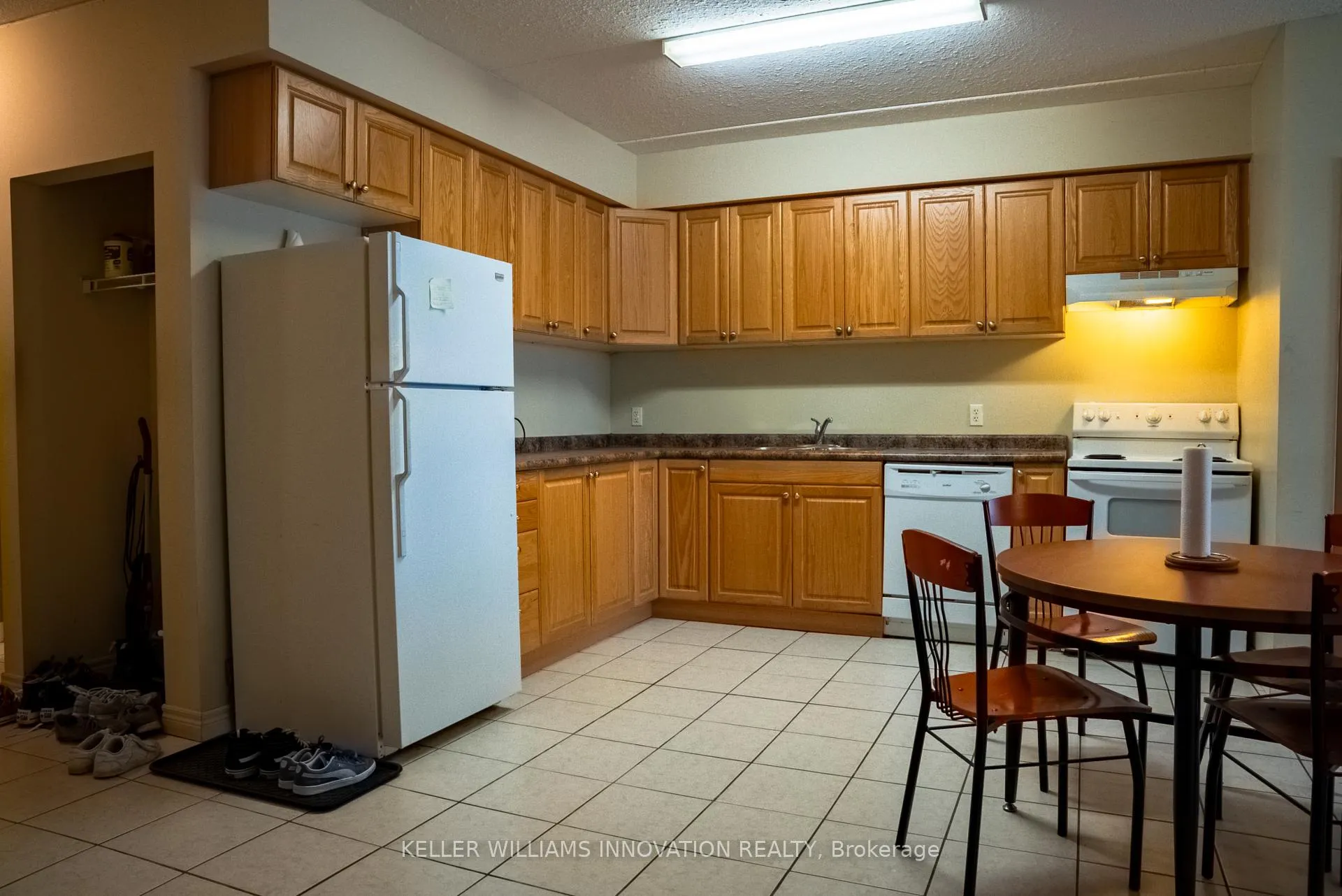 Photo 3 of Unit 402, 253 Lester Street, Waterloo, Beechwood/University — HOMEH