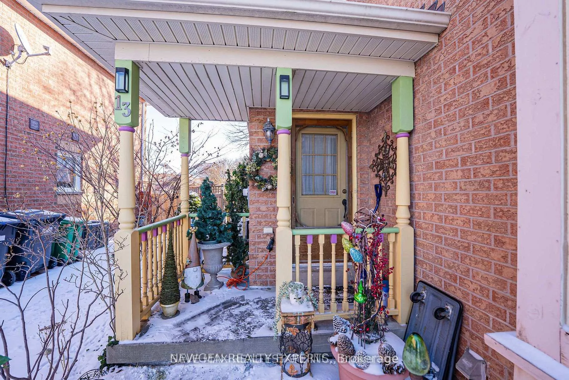 Photo 5 of 13 Pressed Brick Drive, Brampton, Brampton North — HOMEH