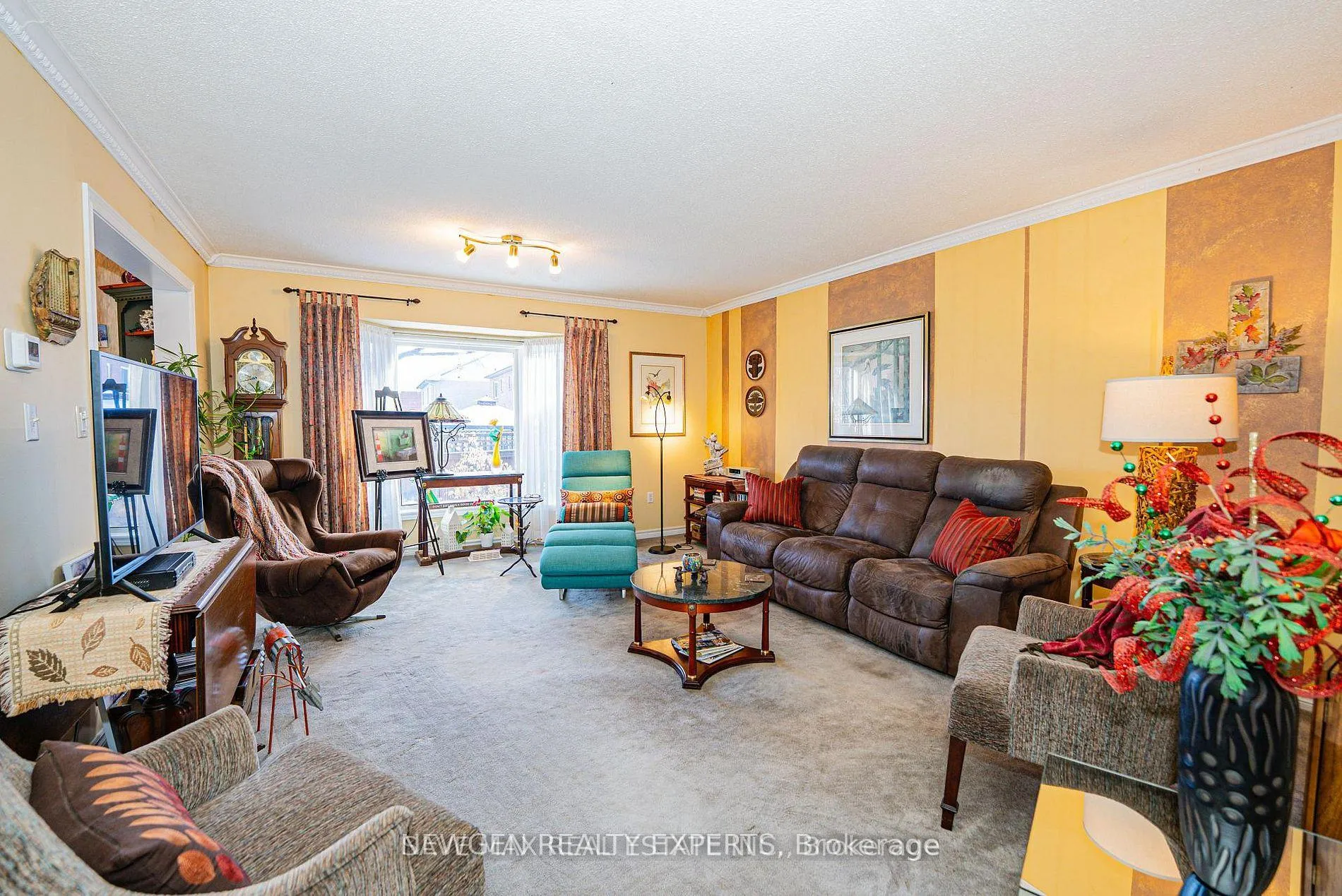 Photo 9 of 13 Pressed Brick Drive, Brampton, Brampton North — HOMEH