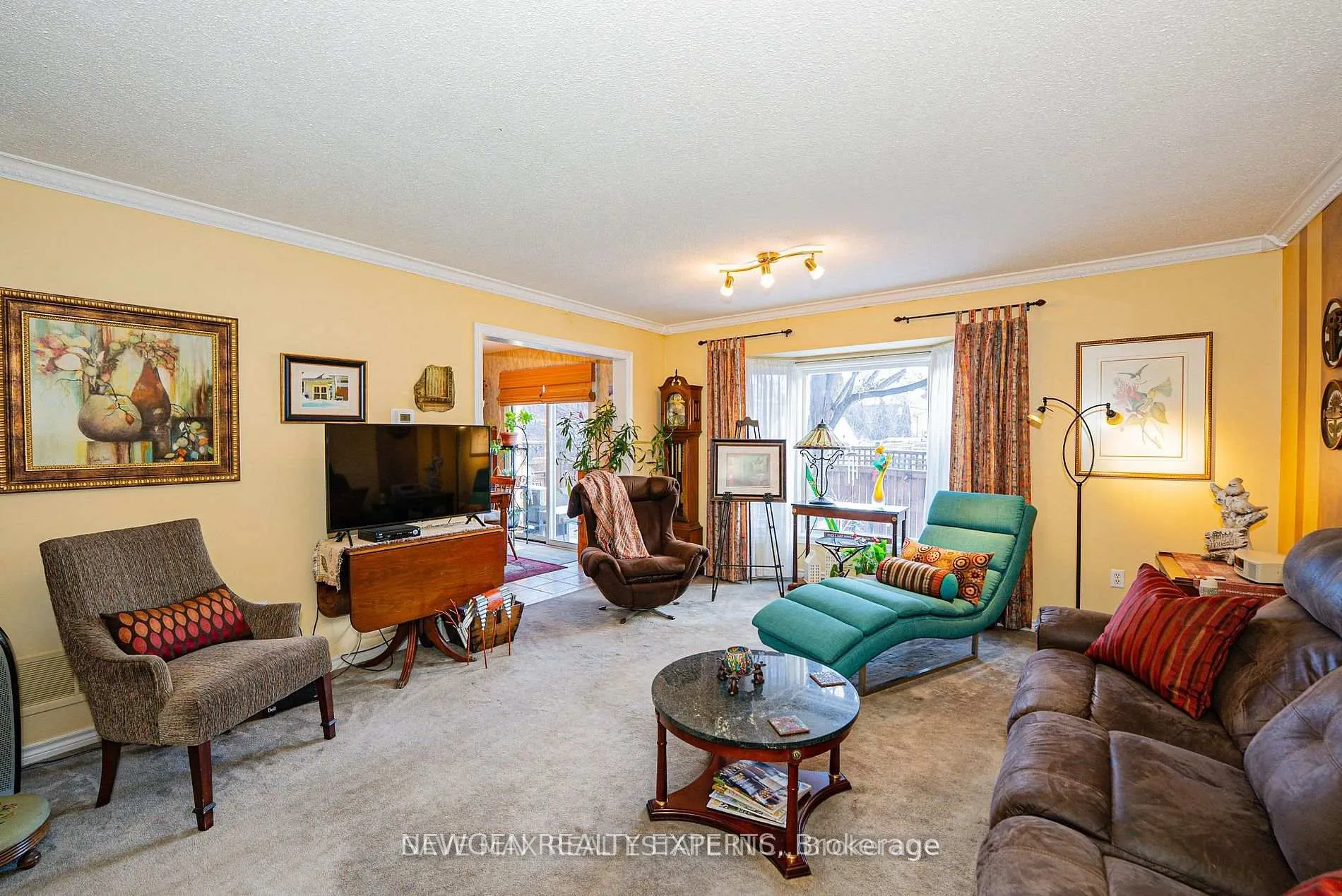 Photo 10 of 13 Pressed Brick Drive, Brampton, Brampton North — HOMEH