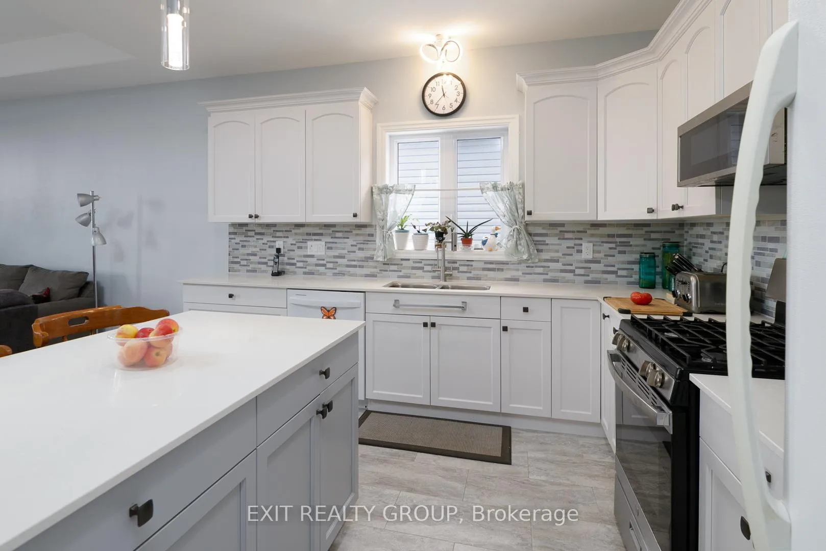 Photo 9 of 16 Matheos Crescent, Quinte West, Murray Ward — HOMEH