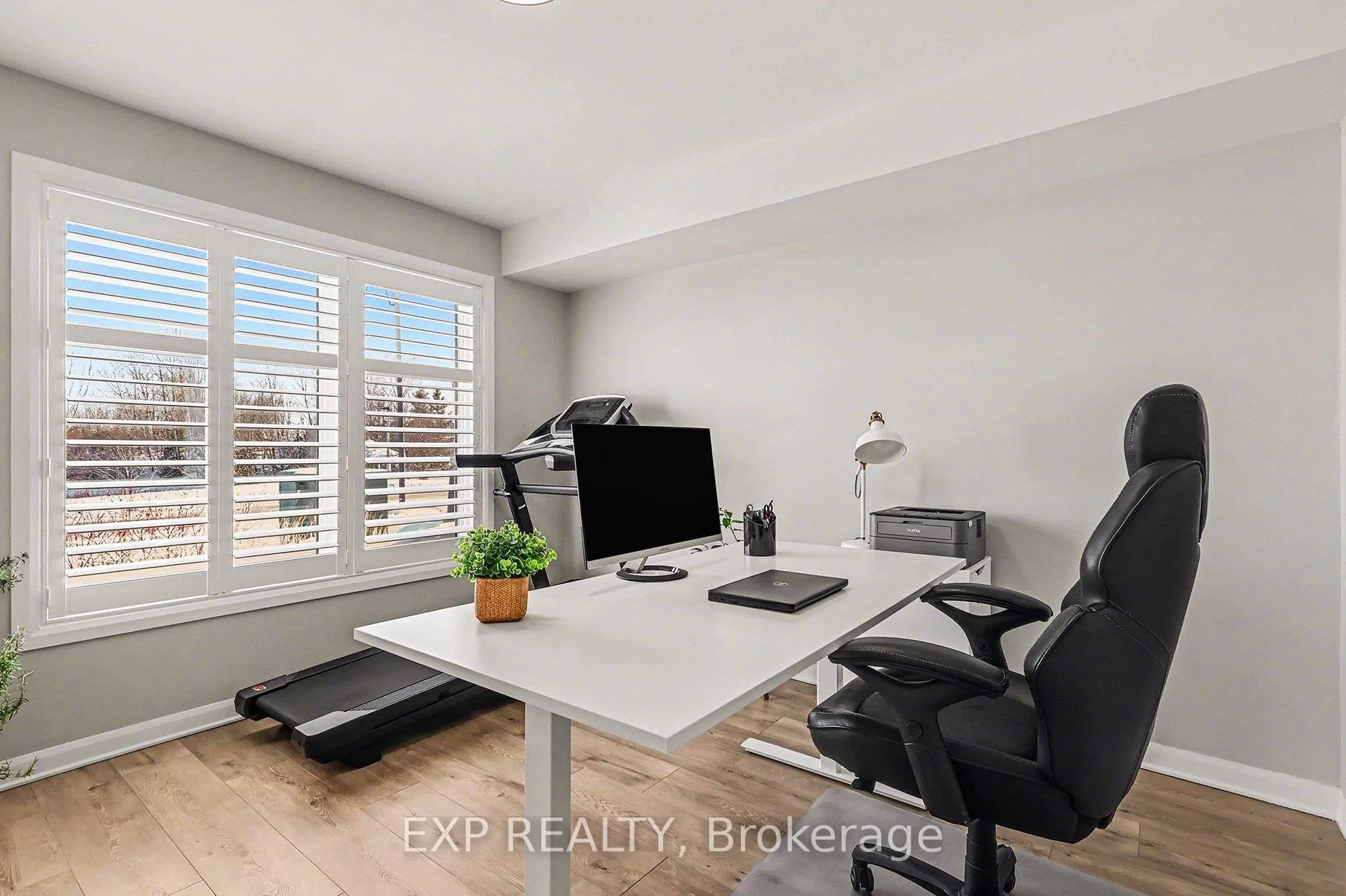 Photo 4 of 401 Aquaview Drive, Ottawa, Avalon East — HOMEH