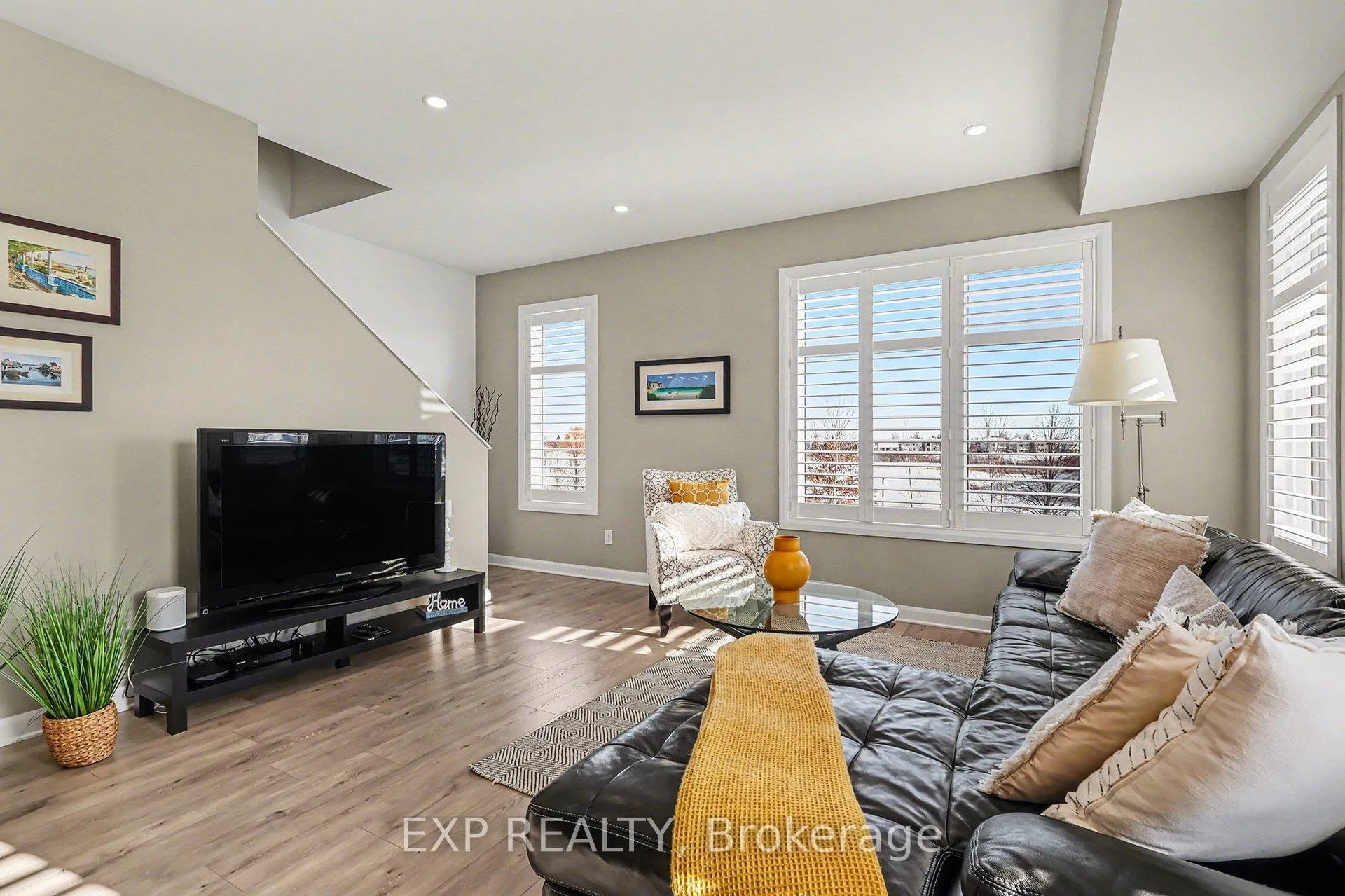 Photo 6 of 401 Aquaview Drive, Ottawa, Avalon East — HOMEH