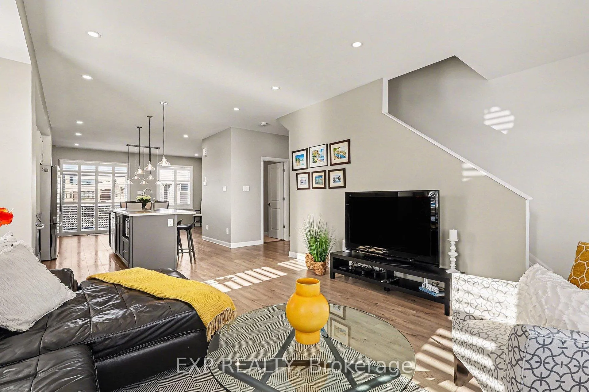 Photo 7 of 401 Aquaview Drive, Ottawa, Avalon East — HOMEH