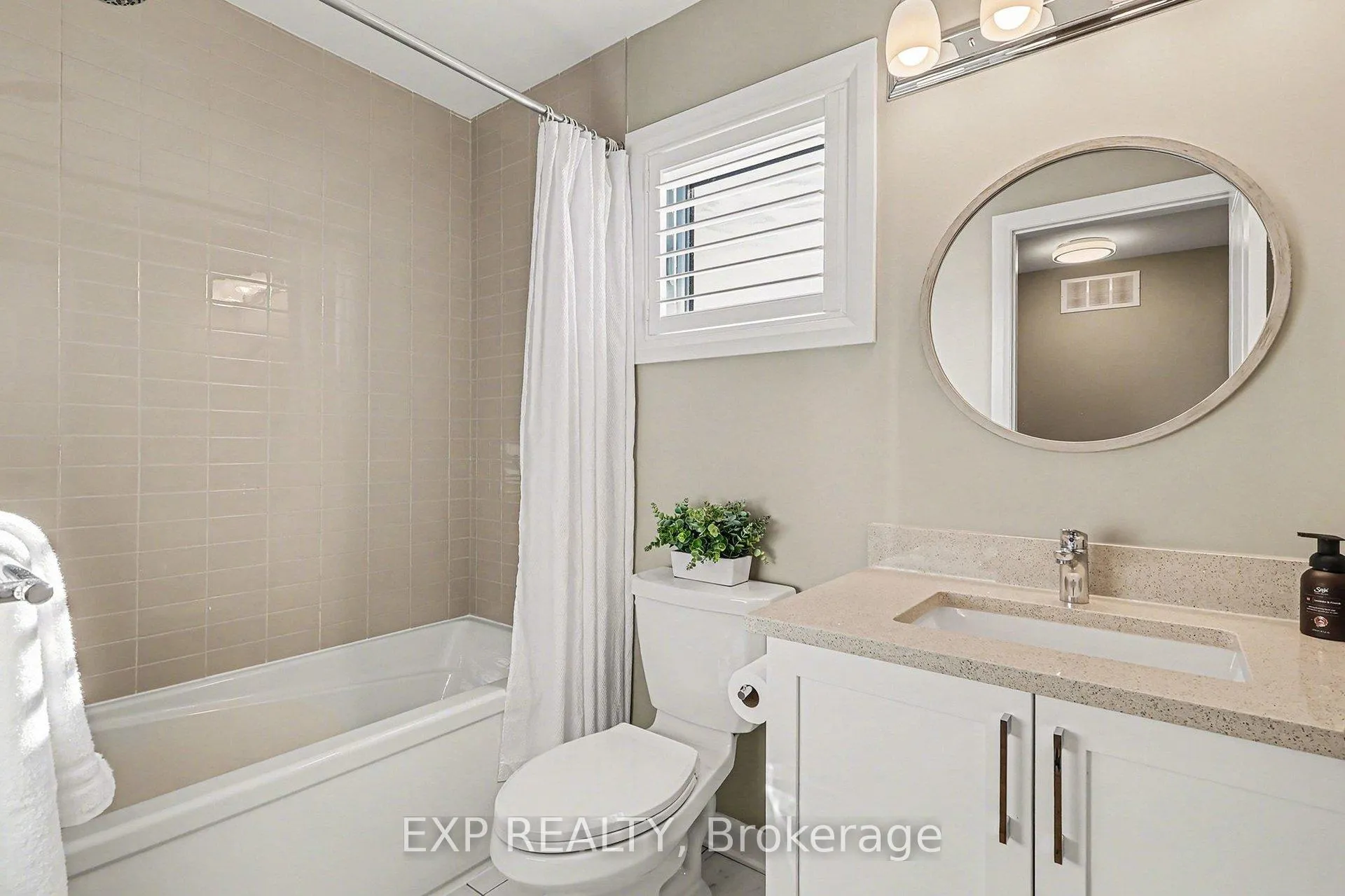 Photo 23 of 401 Aquaview Drive, Ottawa, Avalon East — HOMEH