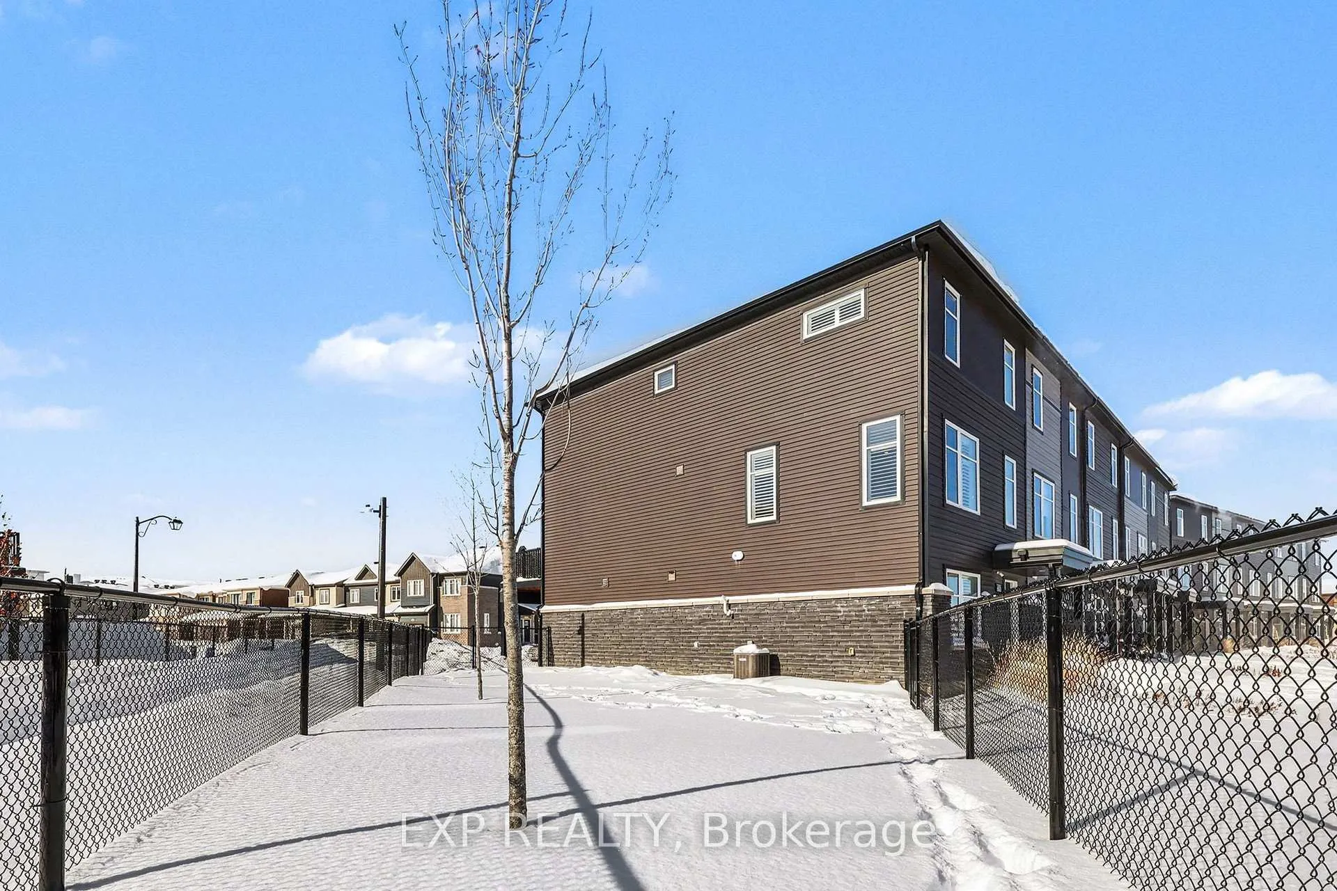 Photo 29 of 401 Aquaview Drive, Ottawa, Avalon East — HOMEH