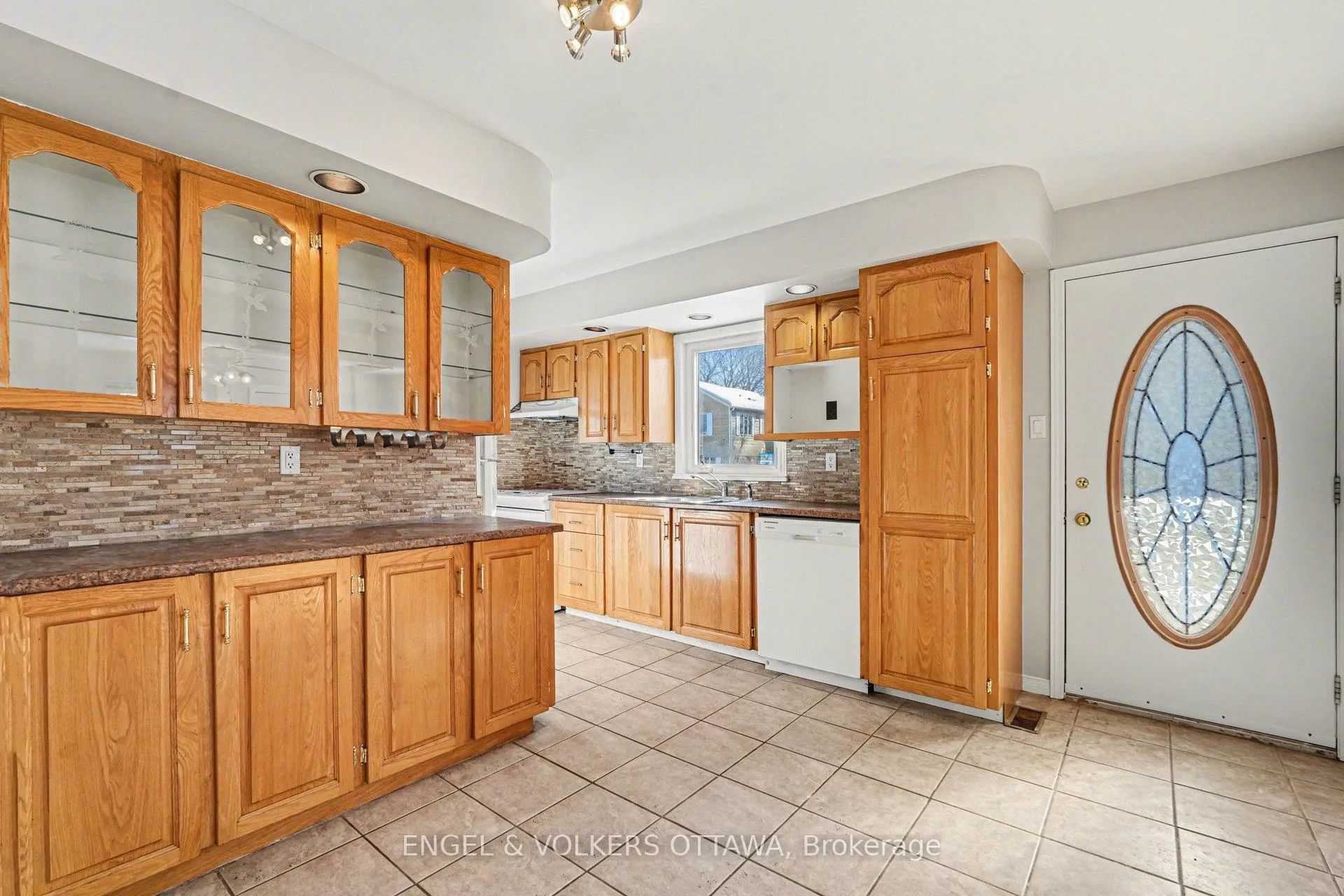 Photo 6 of 87 King George Street, Ottawa, Overbrook/Castle Heights — HOMEH