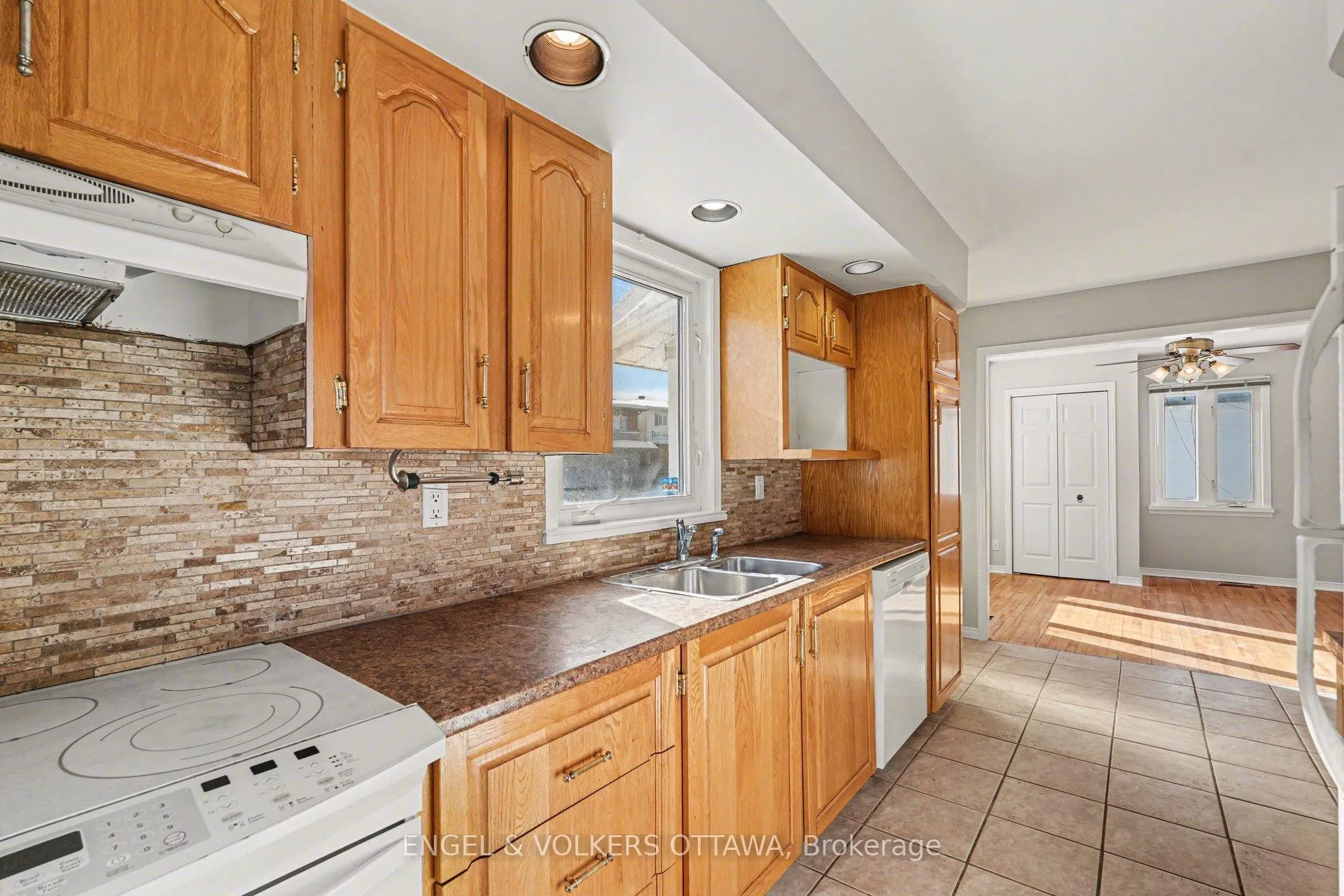 Photo 8 of 87 King George Street, Ottawa, Overbrook/Castle Heights — HOMEH