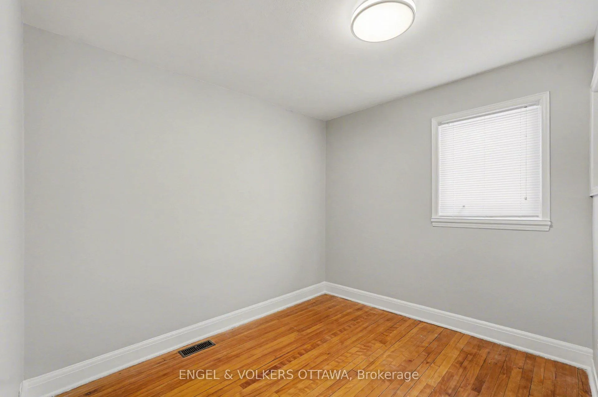 Photo 16 of 87 King George Street, Ottawa, Overbrook/Castle Heights — HOMEH