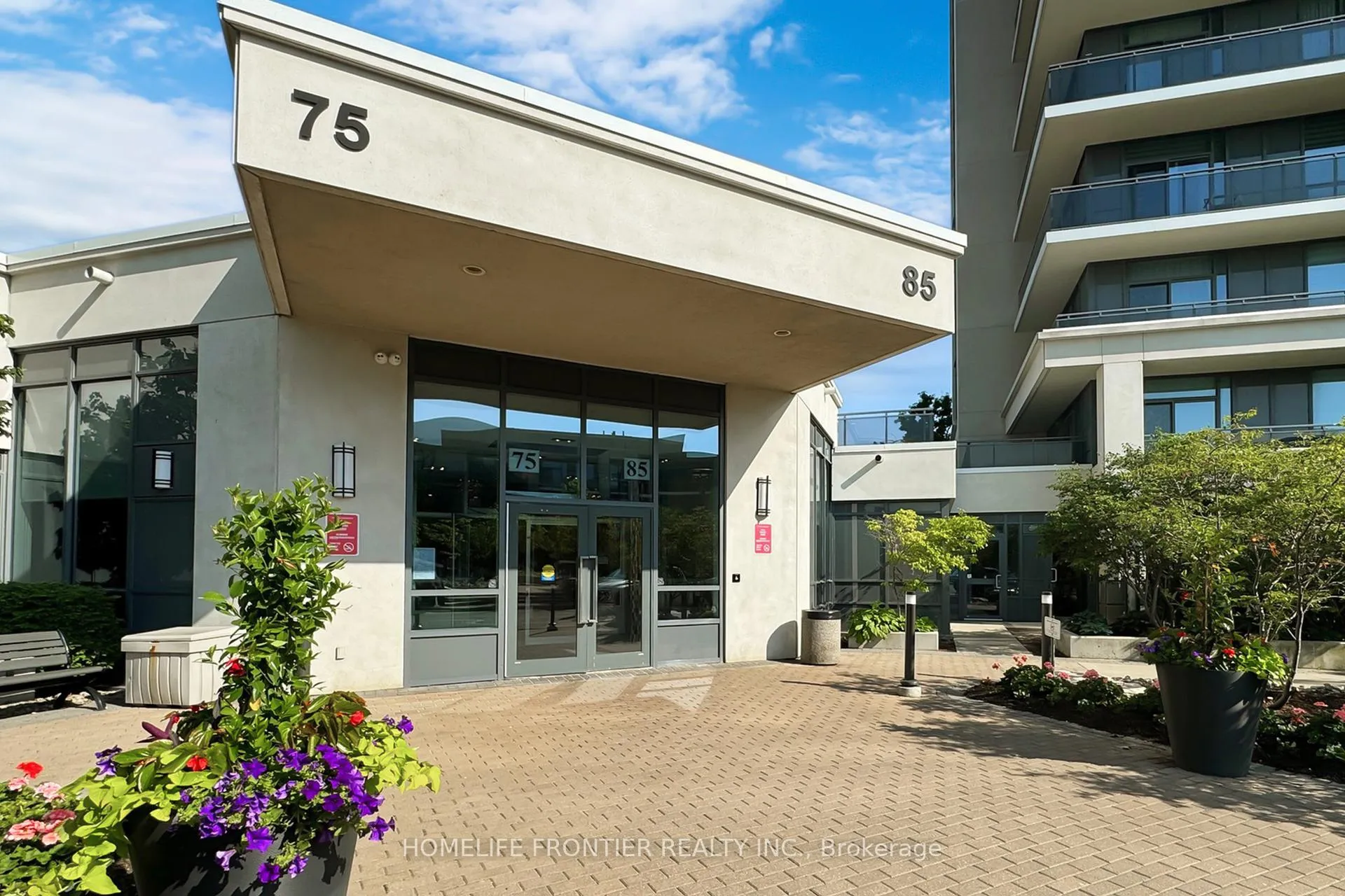 Photo 3 of Unit 1408, 75 North Park Road, Vaughan, Beverley Glen — HOMEH