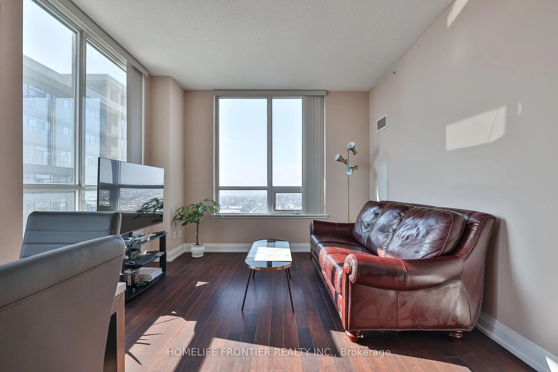 Photo 7 of Unit 1408, 75 North Park Road, Vaughan, Beverley Glen — HOMEH