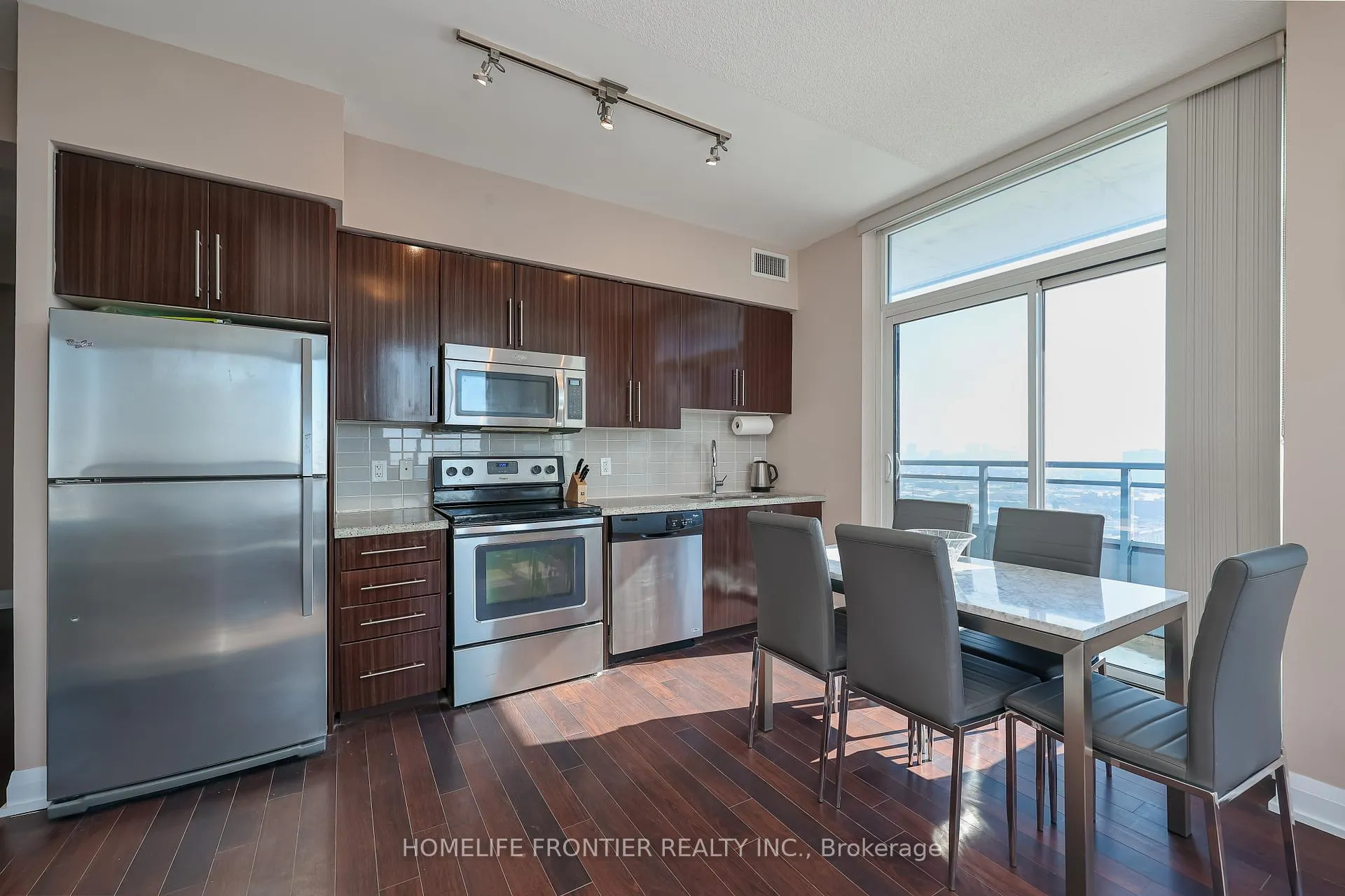 Photo 12 of Unit 1408, 75 North Park Road, Vaughan, Beverley Glen — HOMEH
