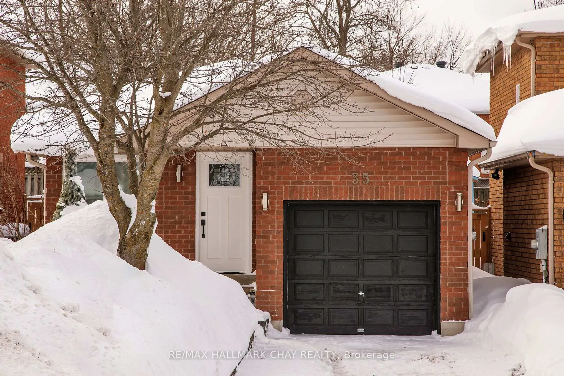 Front of 35 Geddes Crescent
