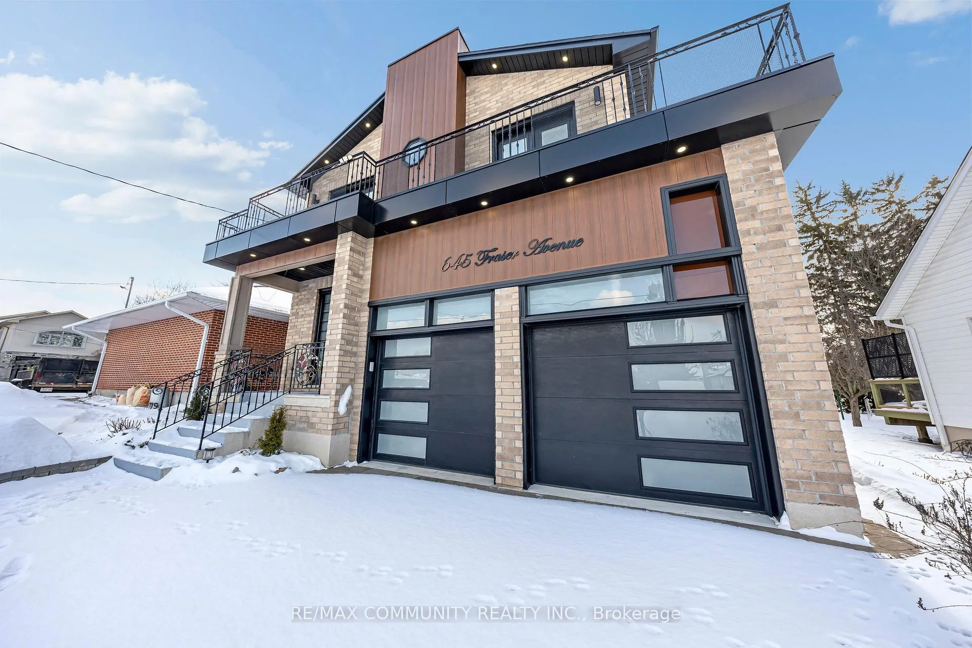 Photo 4 of 645 Fraser Avenue, Oshawa, McLaughlin — HOMEH