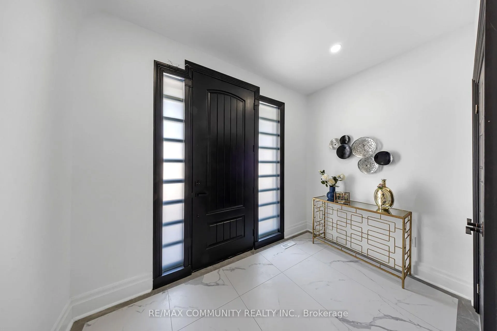 Photo 6 of 645 Fraser Avenue, Oshawa, McLaughlin — HOMEH