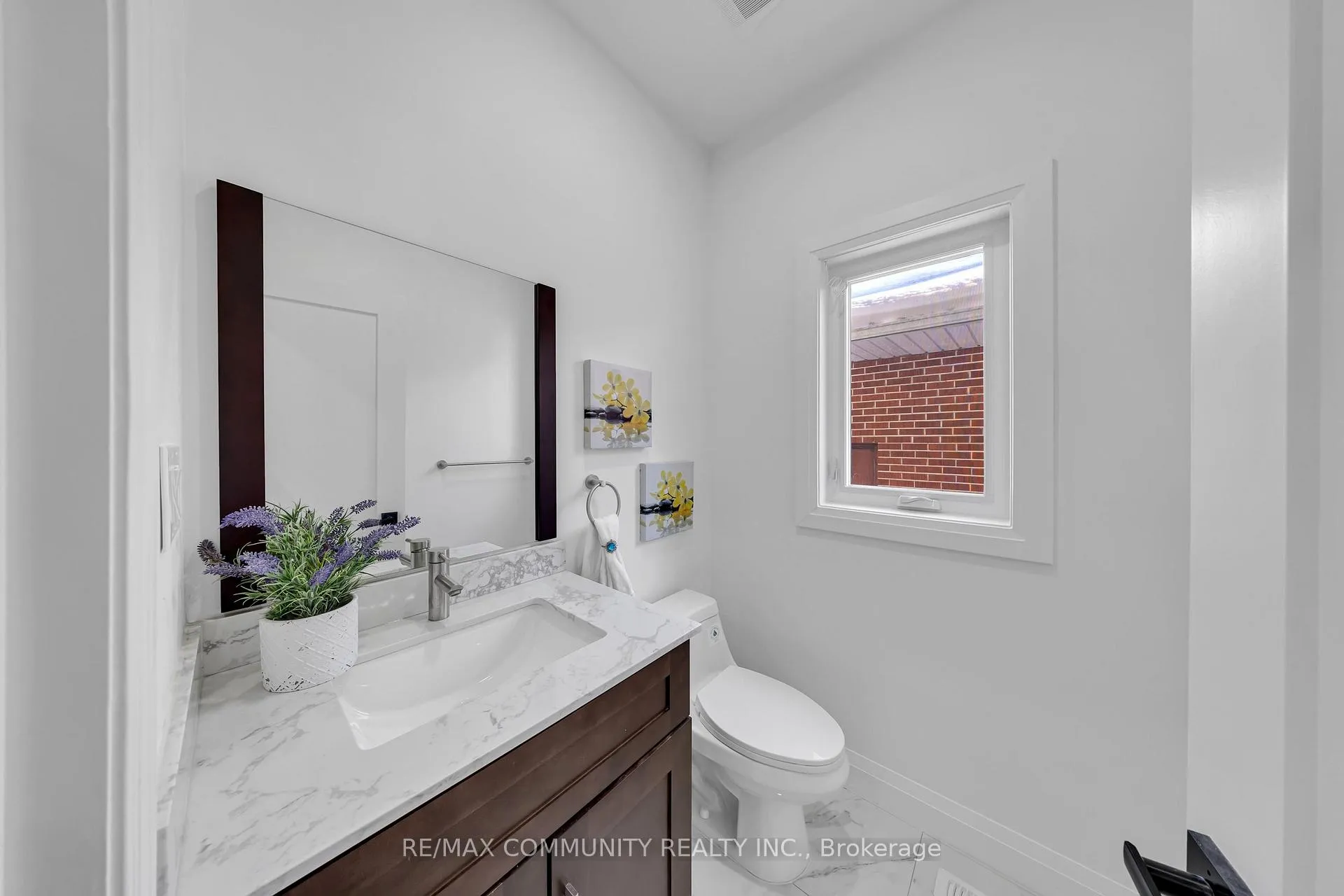 Photo 9 of 645 Fraser Avenue, Oshawa, McLaughlin — HOMEH