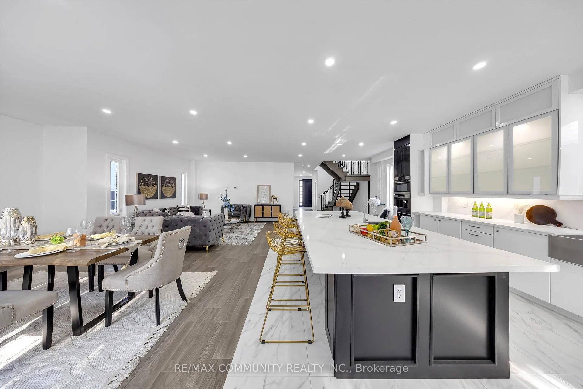 Photo 15 of 645 Fraser Avenue, Oshawa, McLaughlin — HOMEH