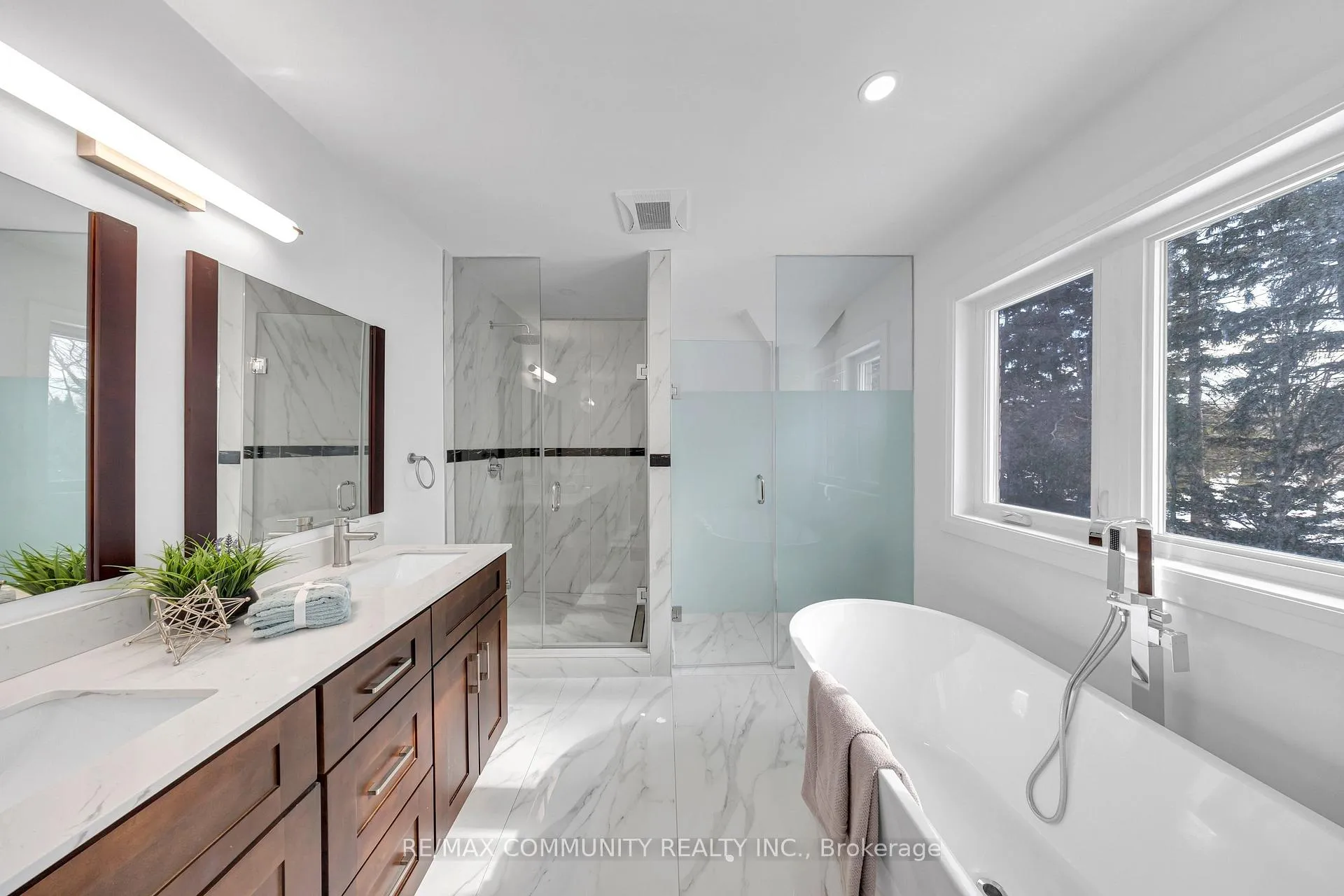 Photo 35 of 645 Fraser Avenue, Oshawa, McLaughlin — HOMEH