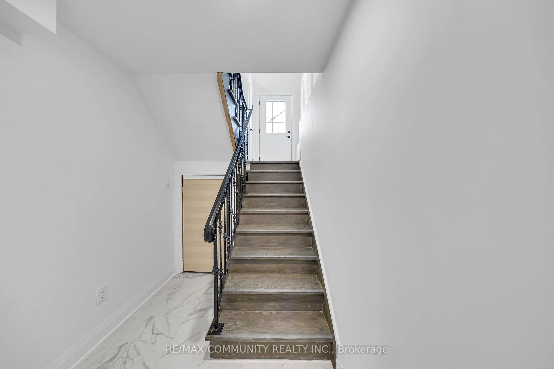 Photo 37 of 645 Fraser Avenue, Oshawa, McLaughlin — HOMEH