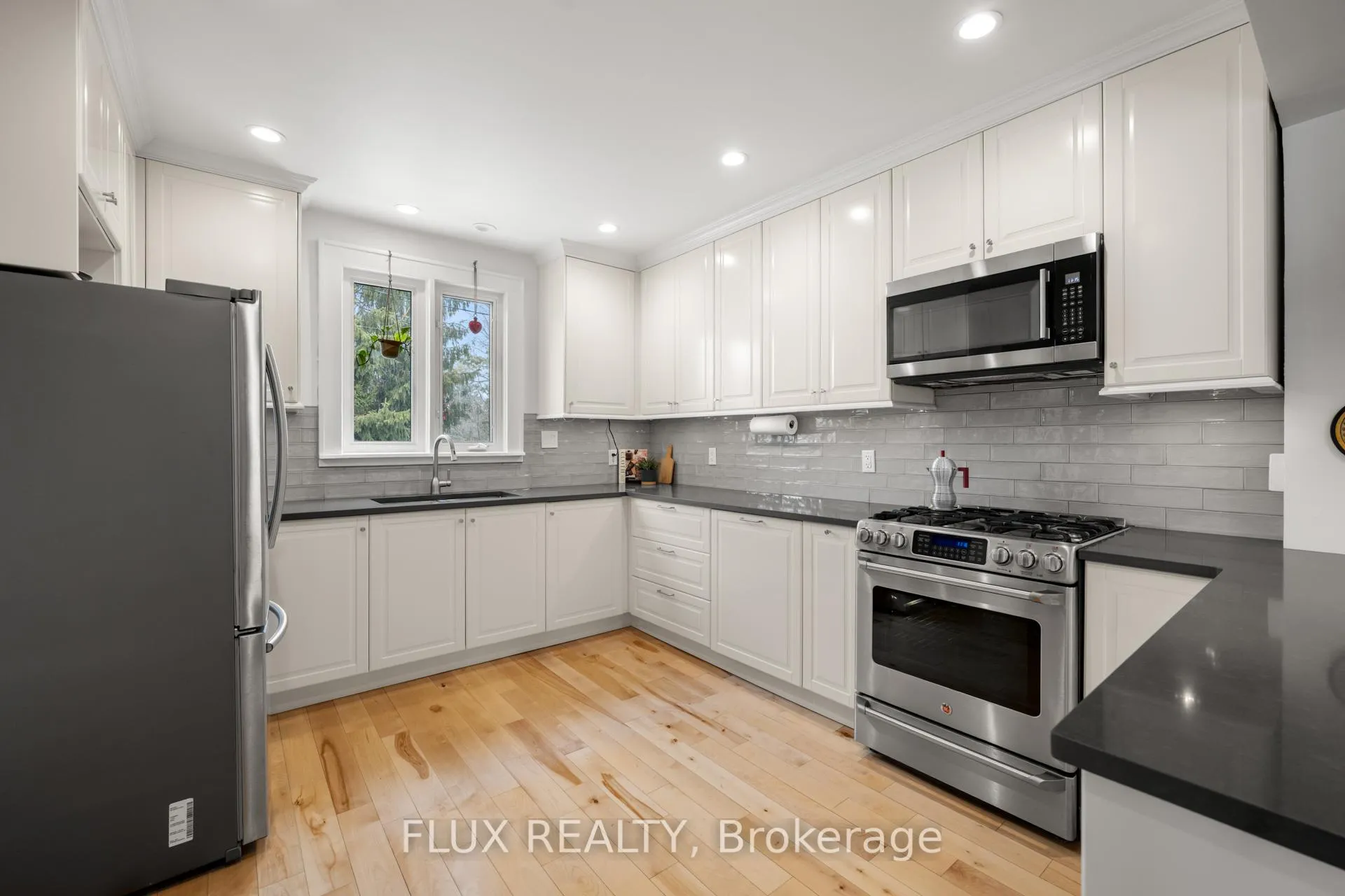 Photo 18 of 194 Simeon Street, Kitchener, Auditorium — HOMEH