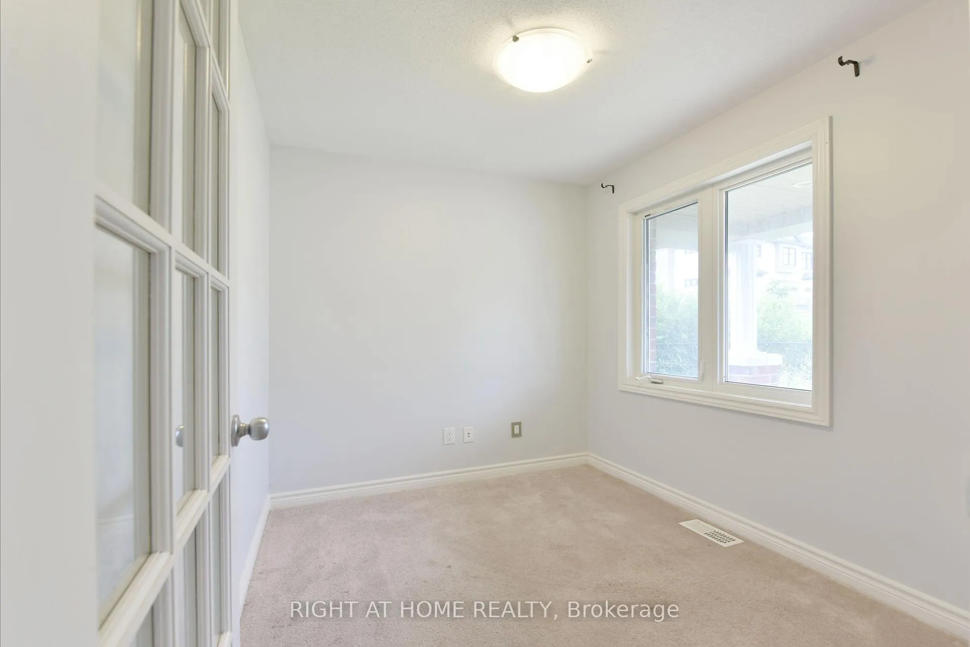 Photo 5 of 322 Brettonwood Ridge, Ottawa, Kanata - Kanata Lakes/Heritage Hills — HOMEH
