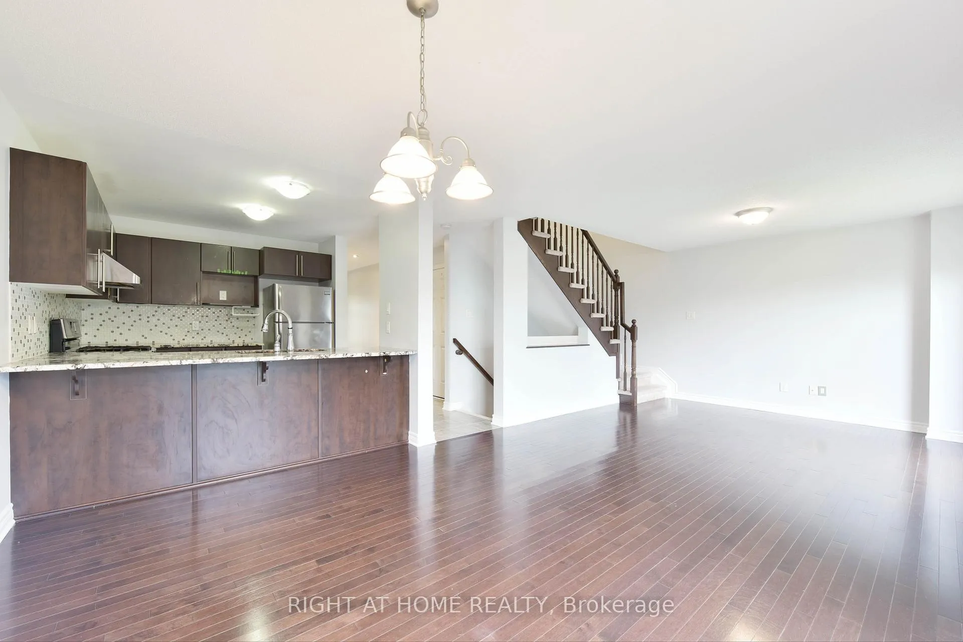 Photo 11 of 322 Brettonwood Ridge, Ottawa, Kanata - Kanata Lakes/Heritage Hills — HOMEH