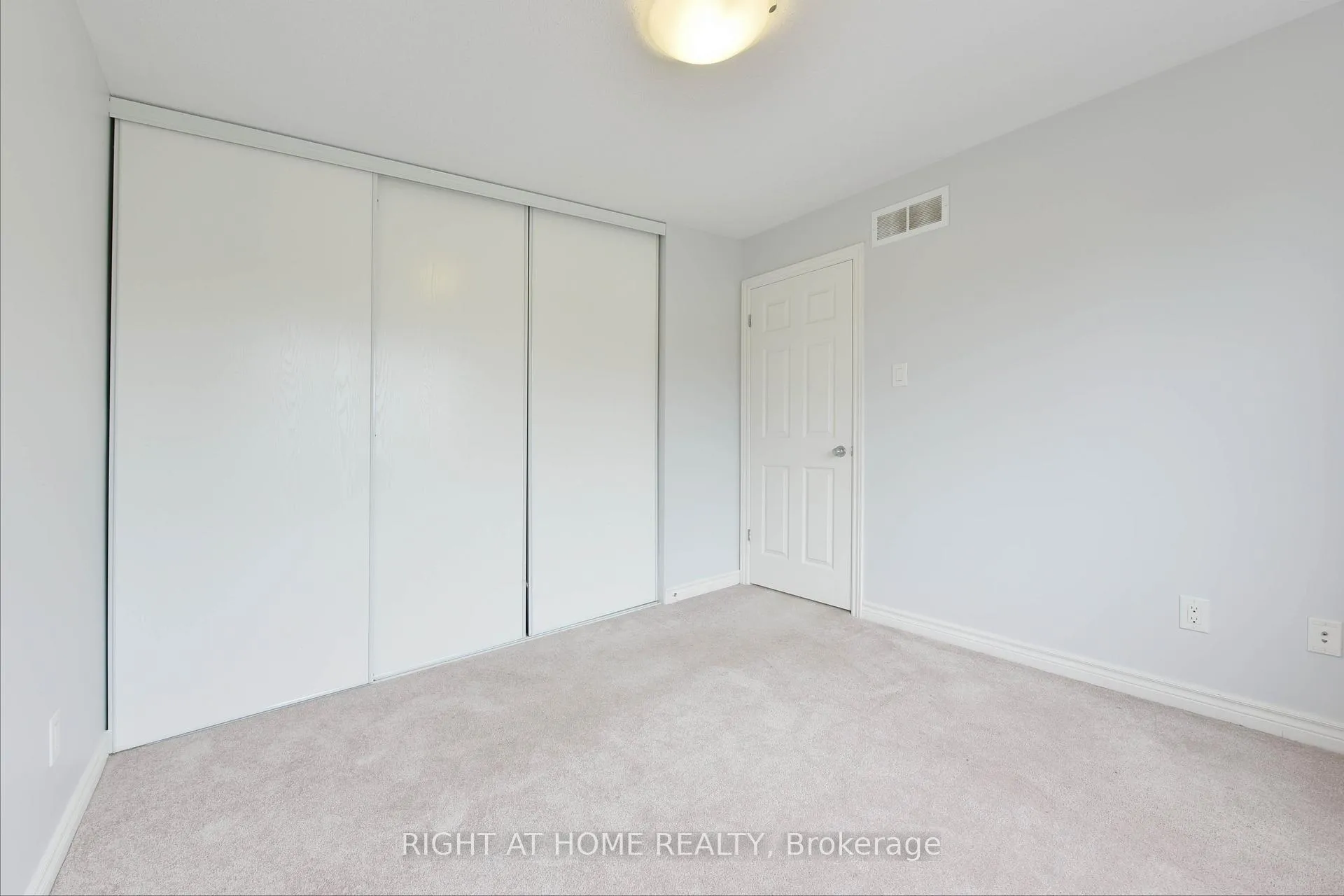 Photo 21 of 322 Brettonwood Ridge, Ottawa, Kanata - Kanata Lakes/Heritage Hills — HOMEH