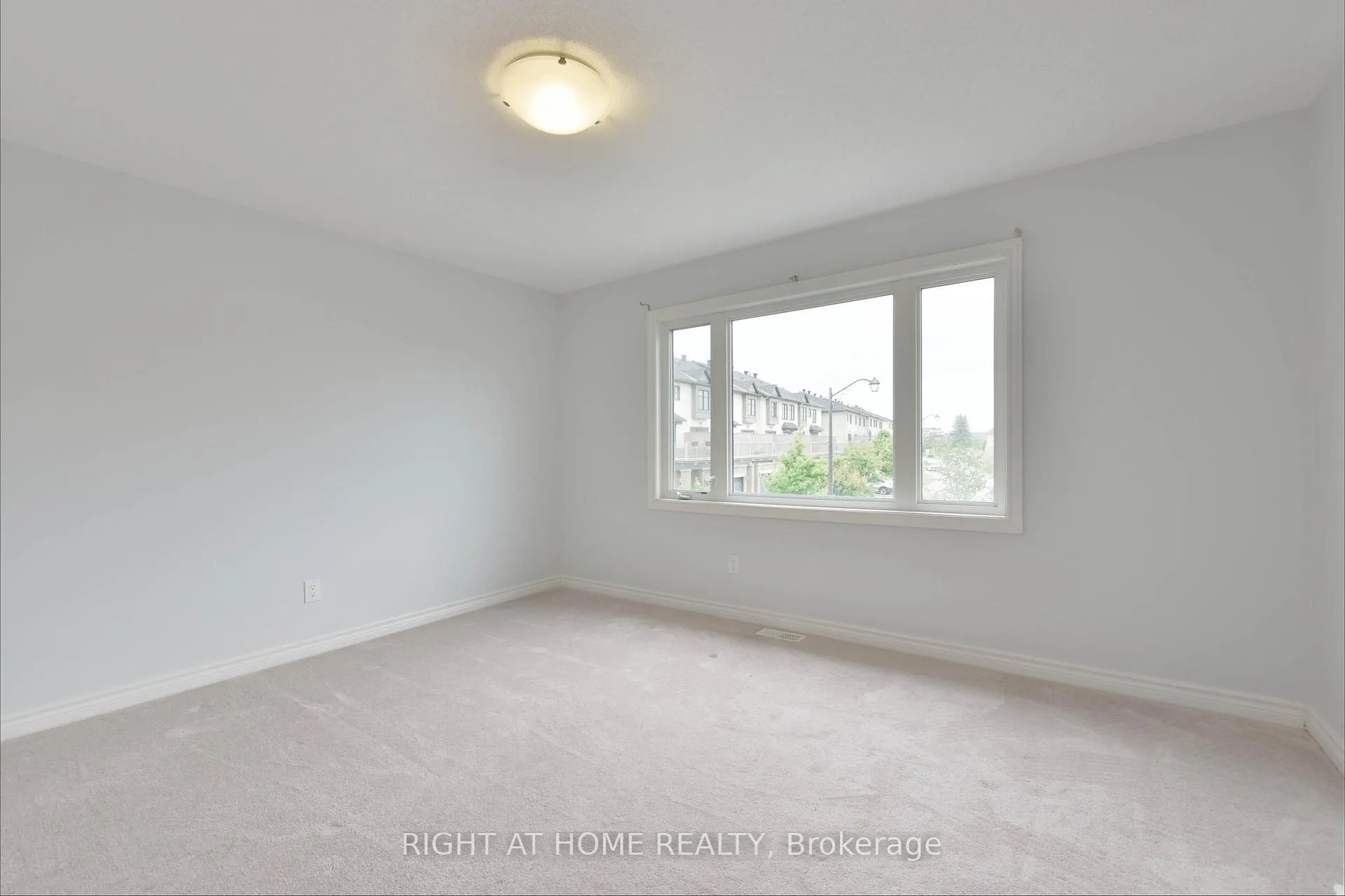 Photo 22 of 322 Brettonwood Ridge, Ottawa, Kanata - Kanata Lakes/Heritage Hills — HOMEH