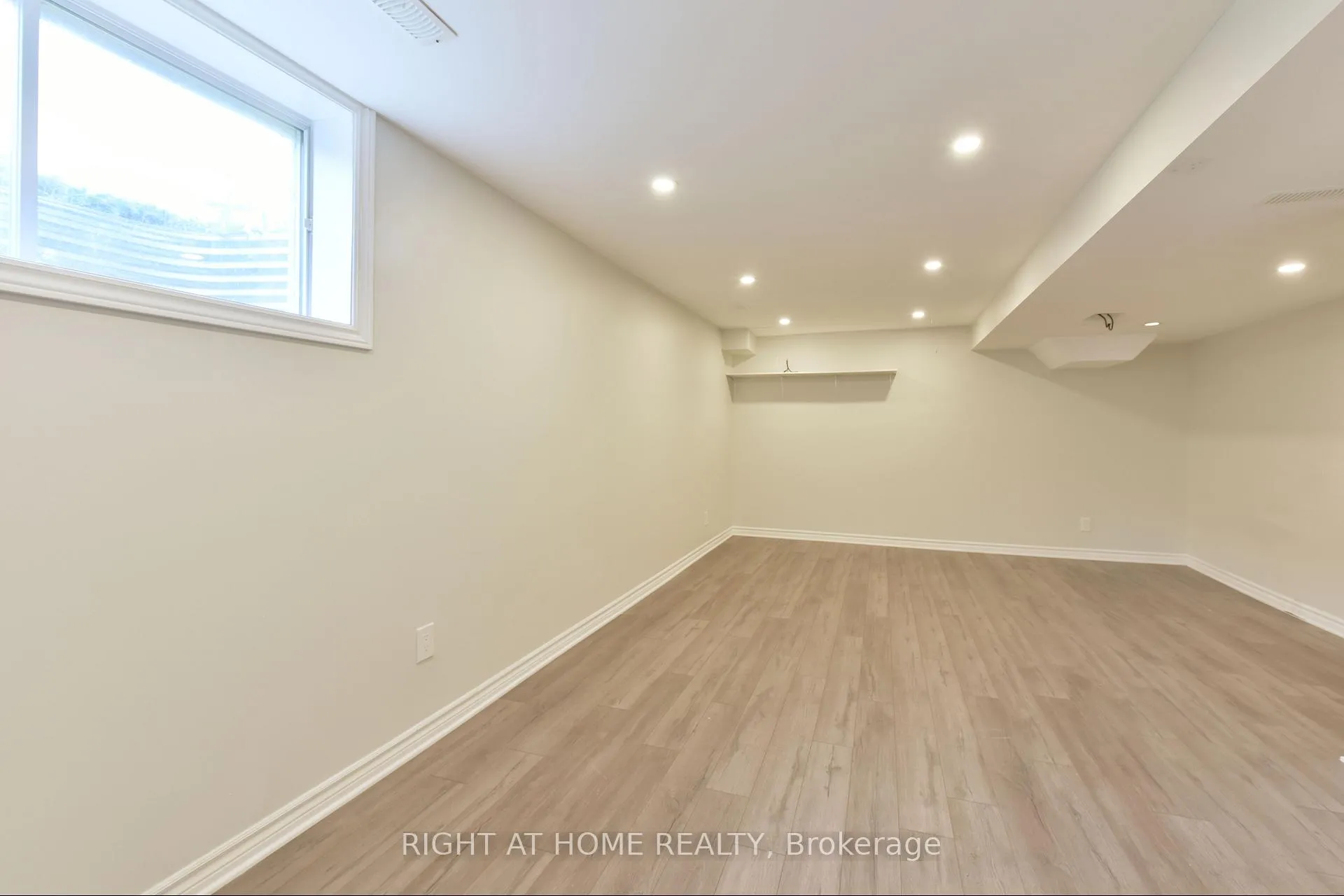 Photo 25 of 322 Brettonwood Ridge, Ottawa, Kanata - Kanata Lakes/Heritage Hills — HOMEH