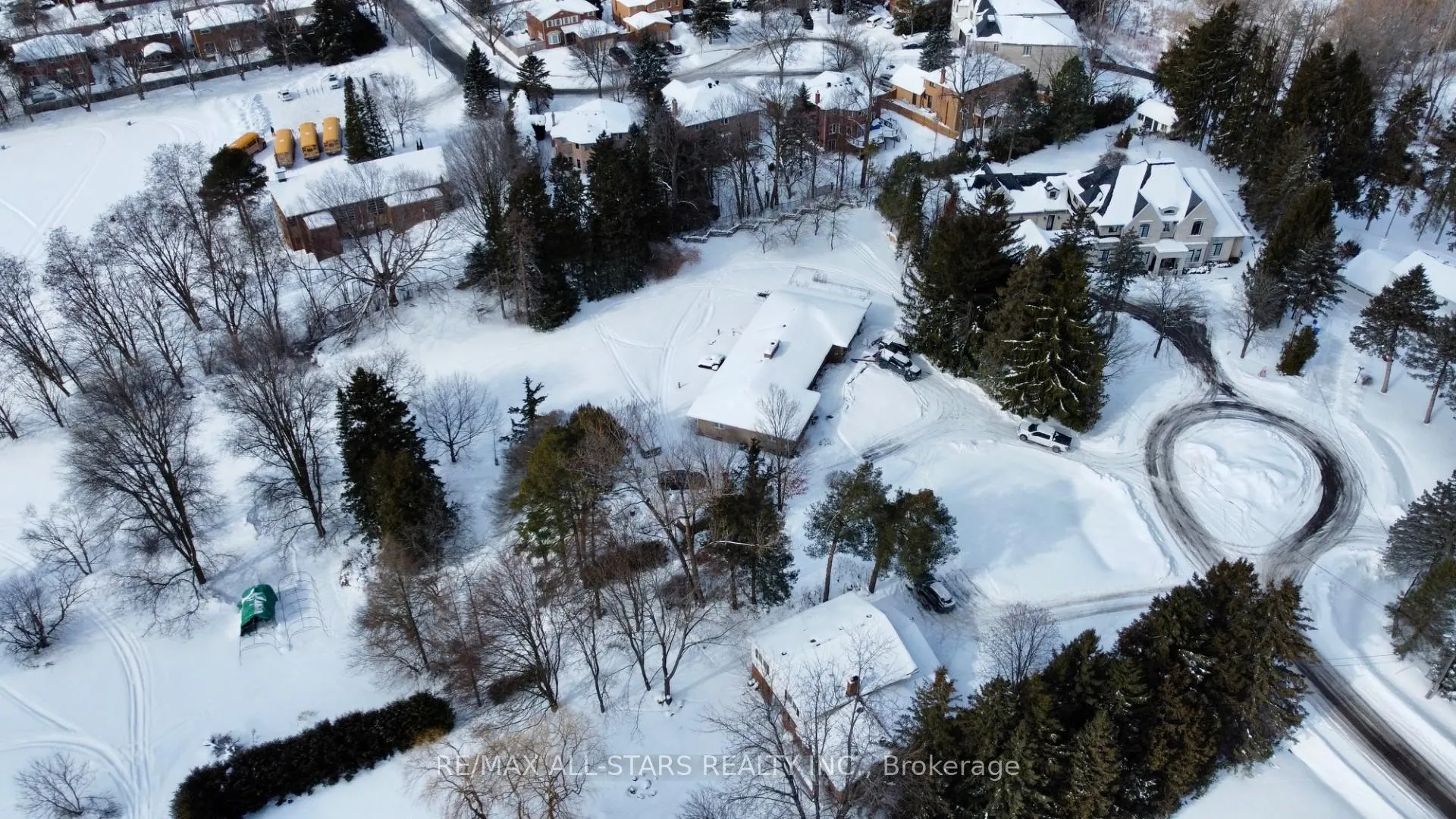 Photo 5 of 9 Kenlea Court, Aurora, Aurora Heights — HOMEH
