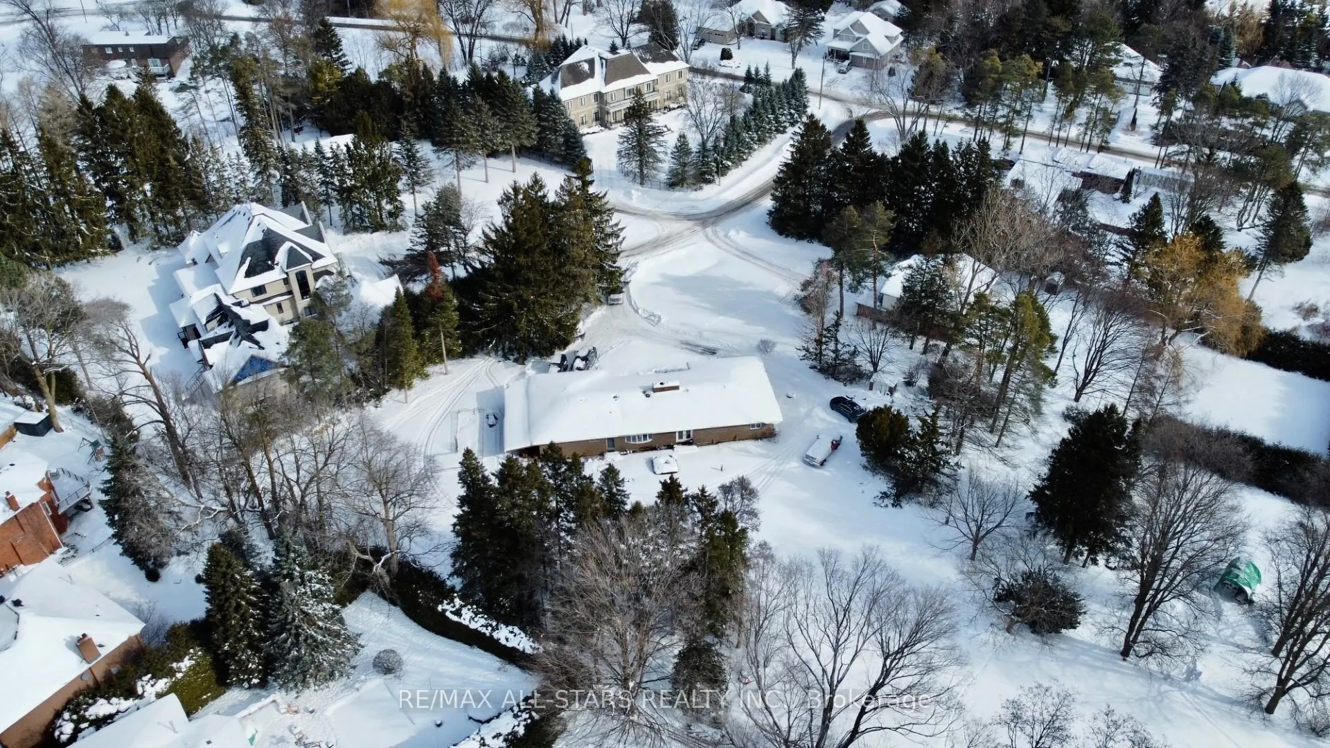 Photo 7 of 9 Kenlea Court, Aurora, Aurora Heights — HOMEH
